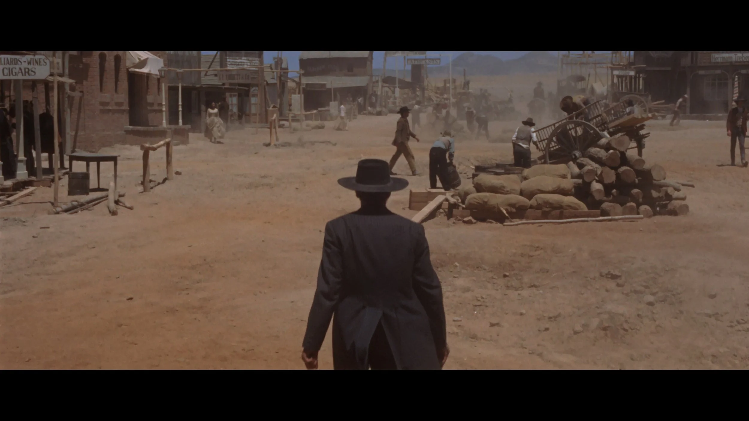 Once Upon a Time in the West_t00.mkv_20260903_174309.804.jpg