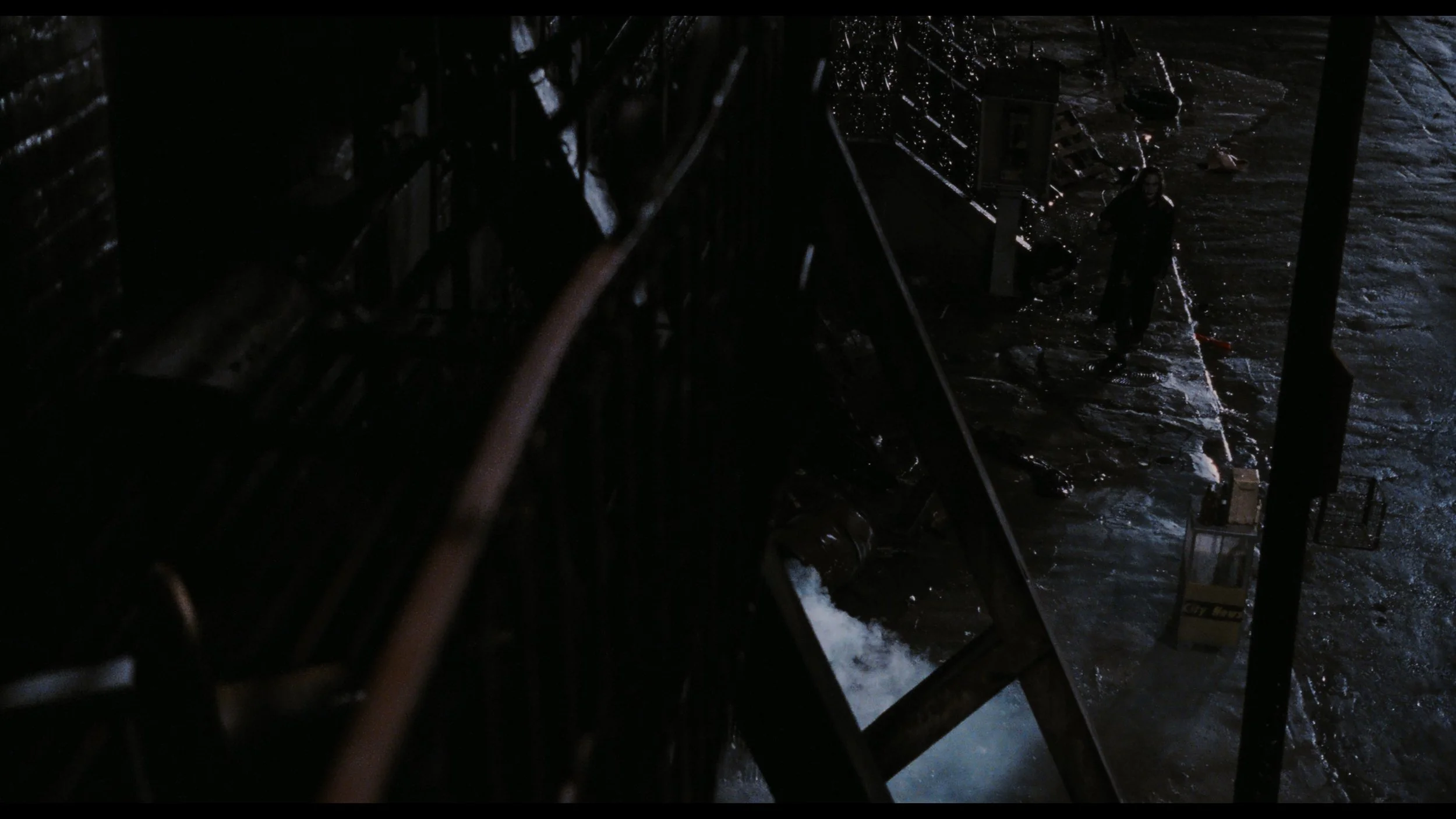 The Crow (Remastered)_t00.mkv_20260516_010037.892.jpg