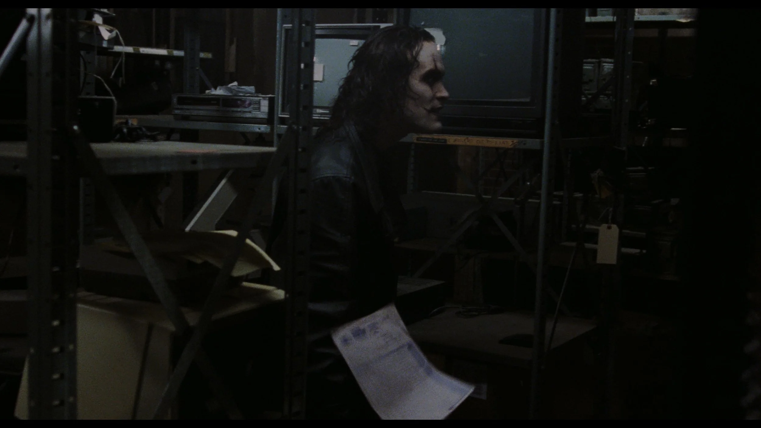 The Crow (Remastered)_t00.mkv_20260516_004658.950.jpg
