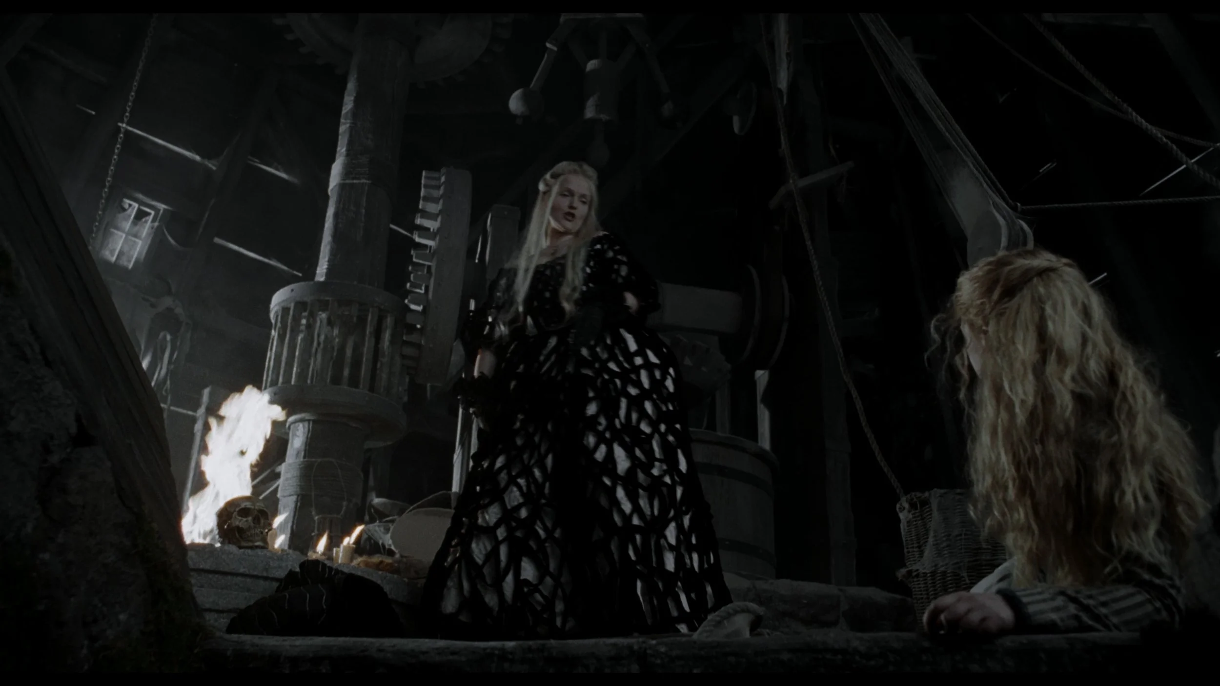 Sleepy Hollow (Remastered)_t00.mkv_20260513_220810.820.jpg