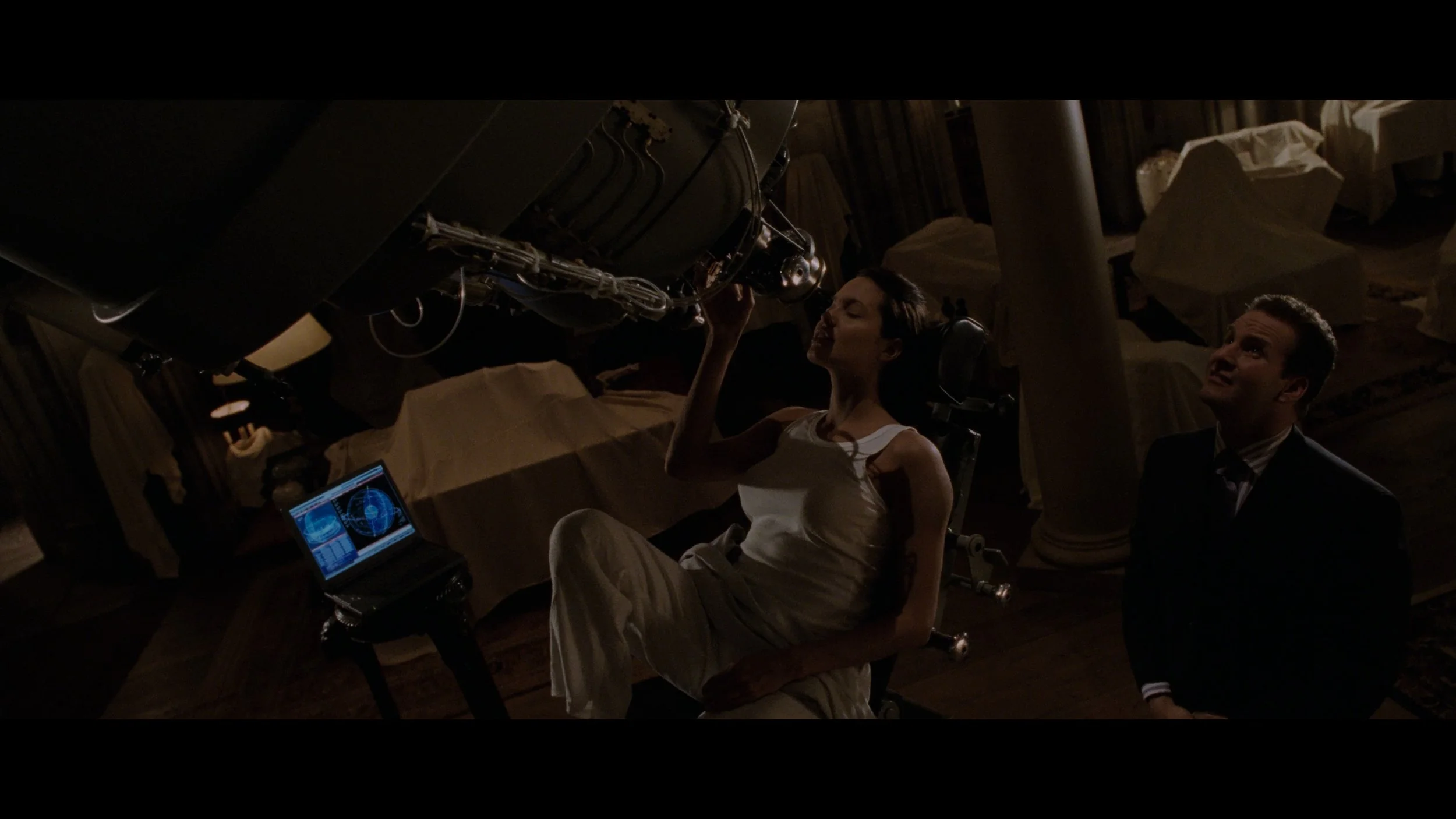 Lara Croft- Tomb Raider_t00.mkv_20260511_130045.508.jpg