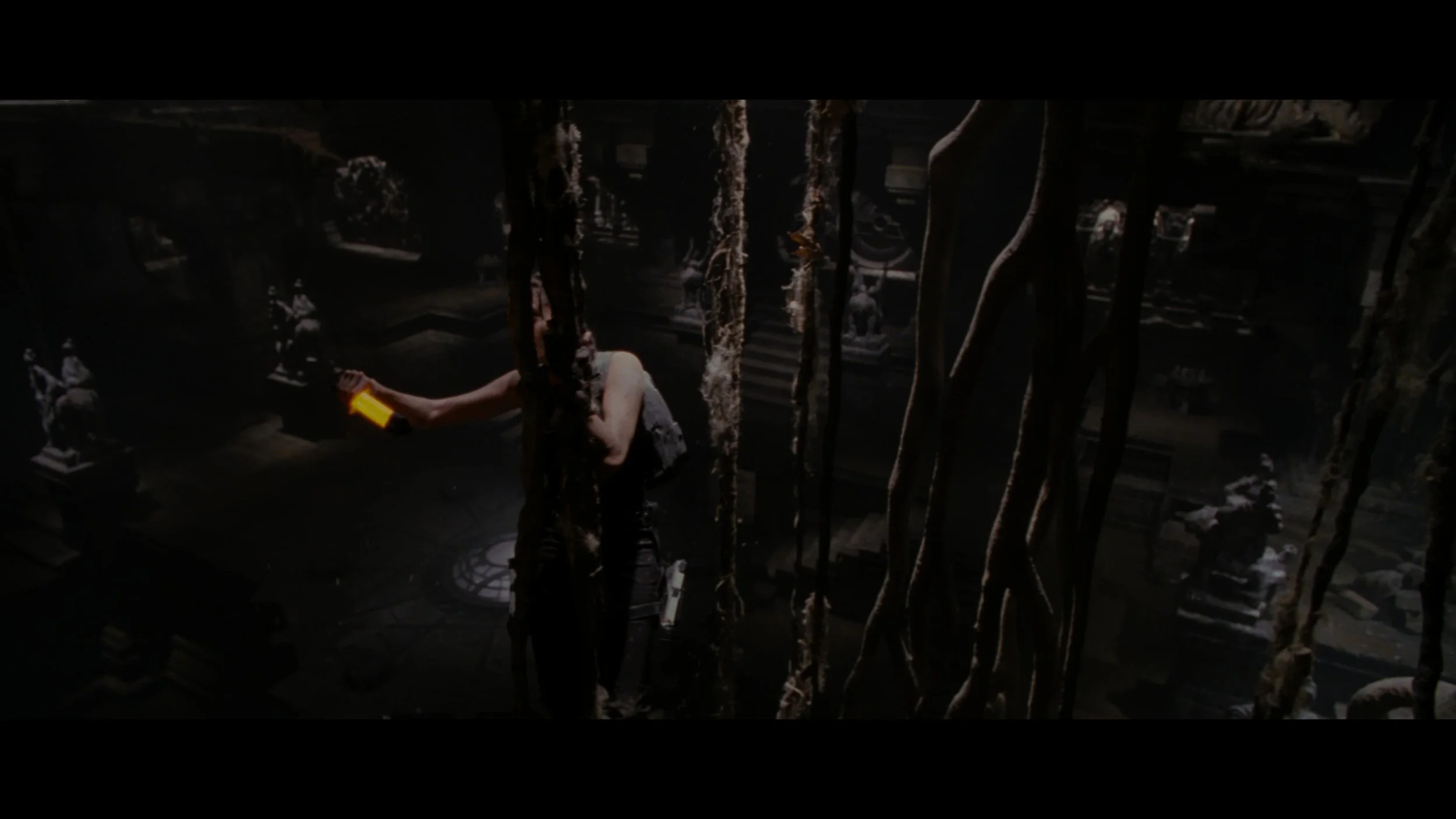Lara Croft- Tomb Raider_t00.mkv_20260511_130928.779.jpg