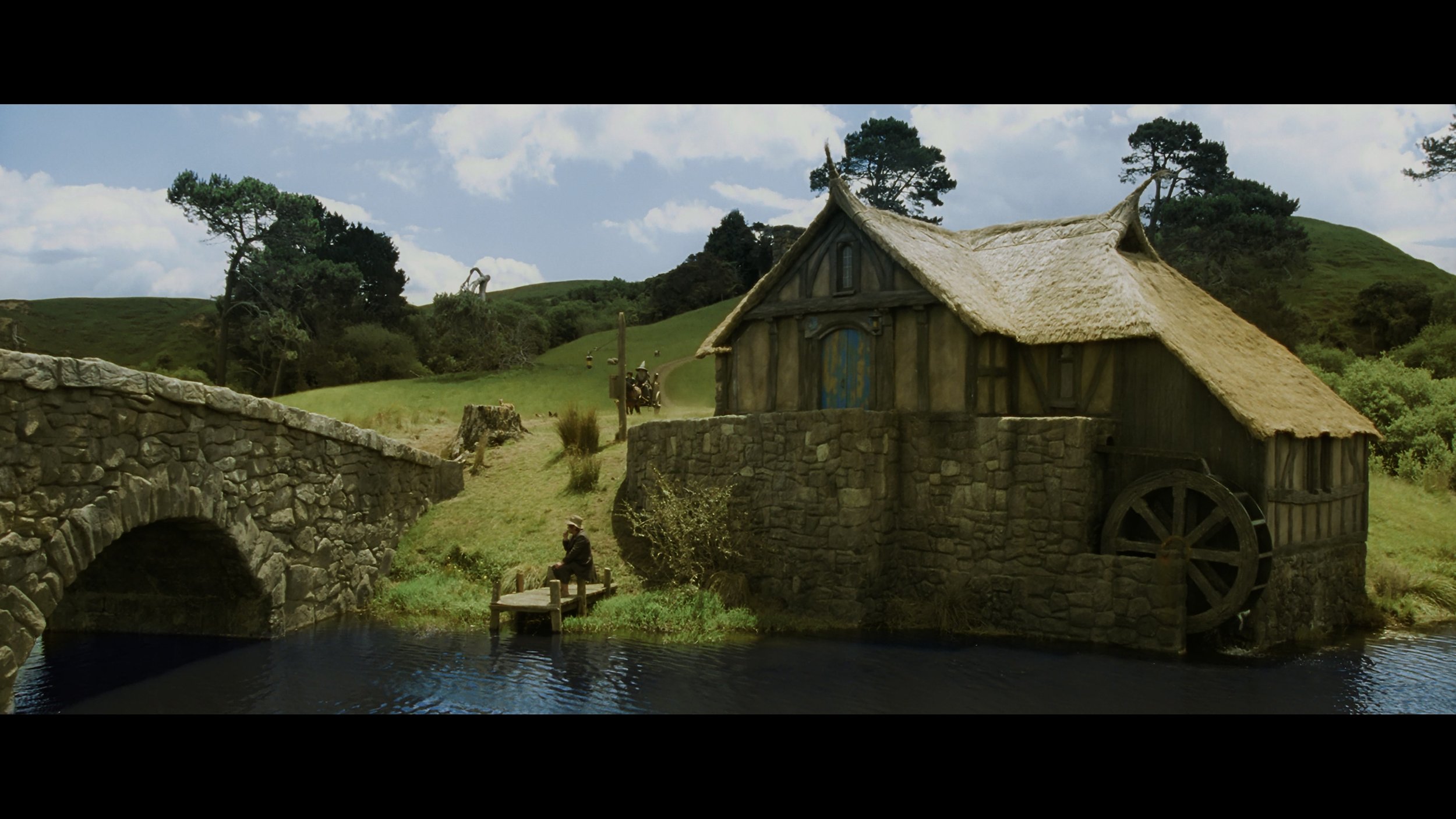 The Lord of the Rings- The Fellowship of the Ring (EXT.) PT. 1_t05.mkv_20251212_202357.453.jpg