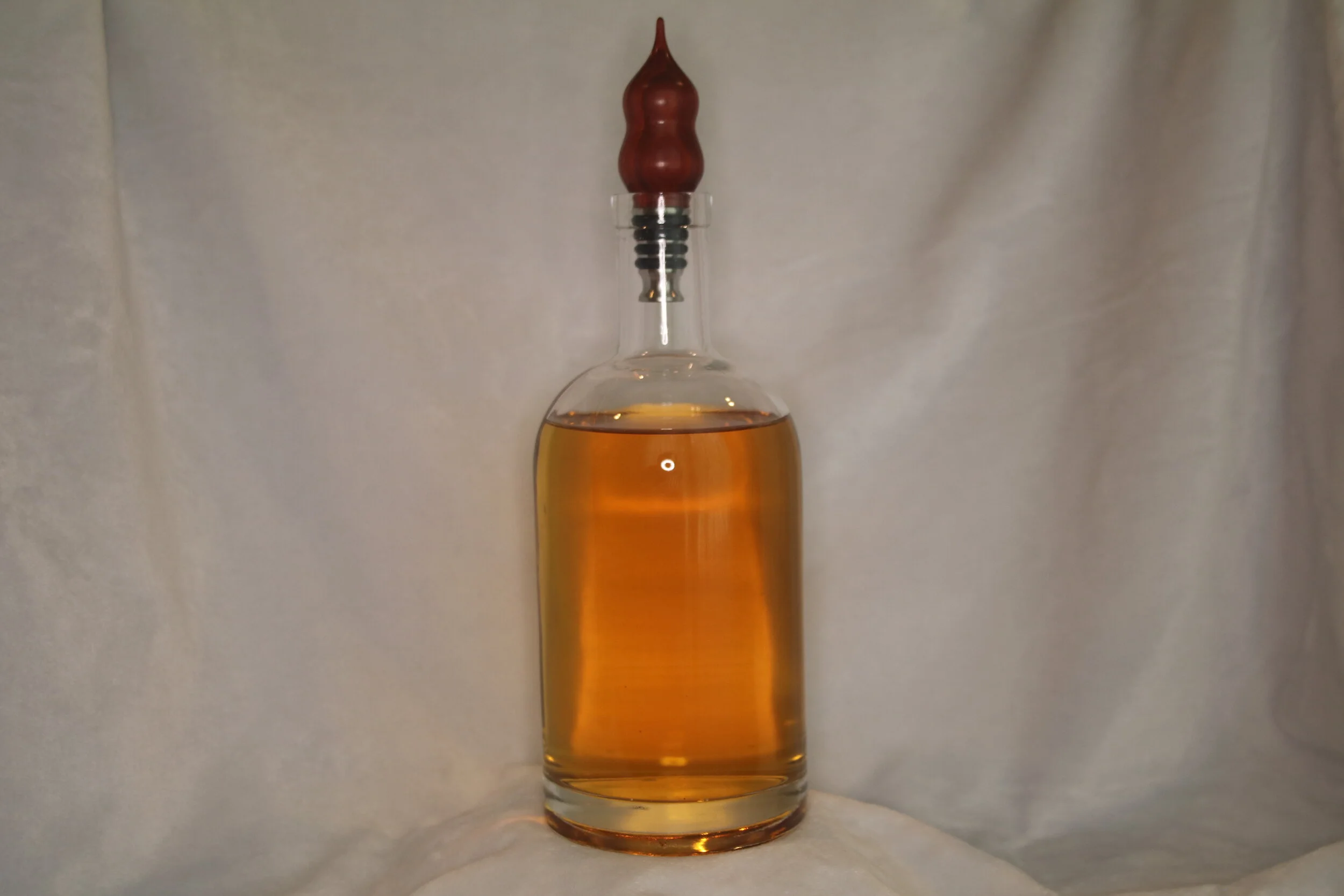 Blood wood bottle stopper