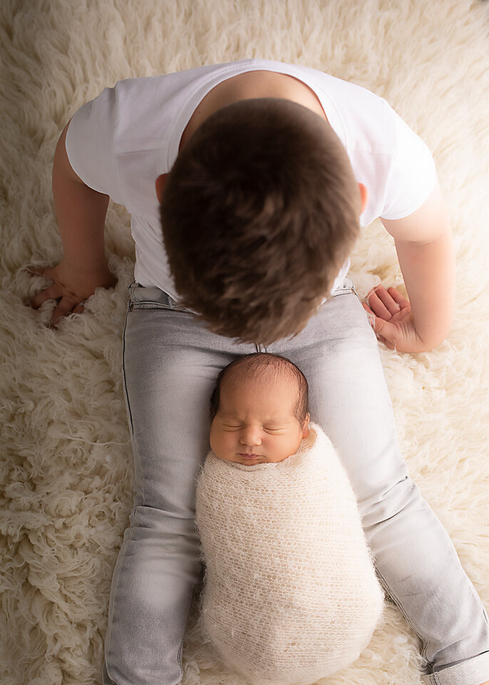 sibling newborn photo Geelong