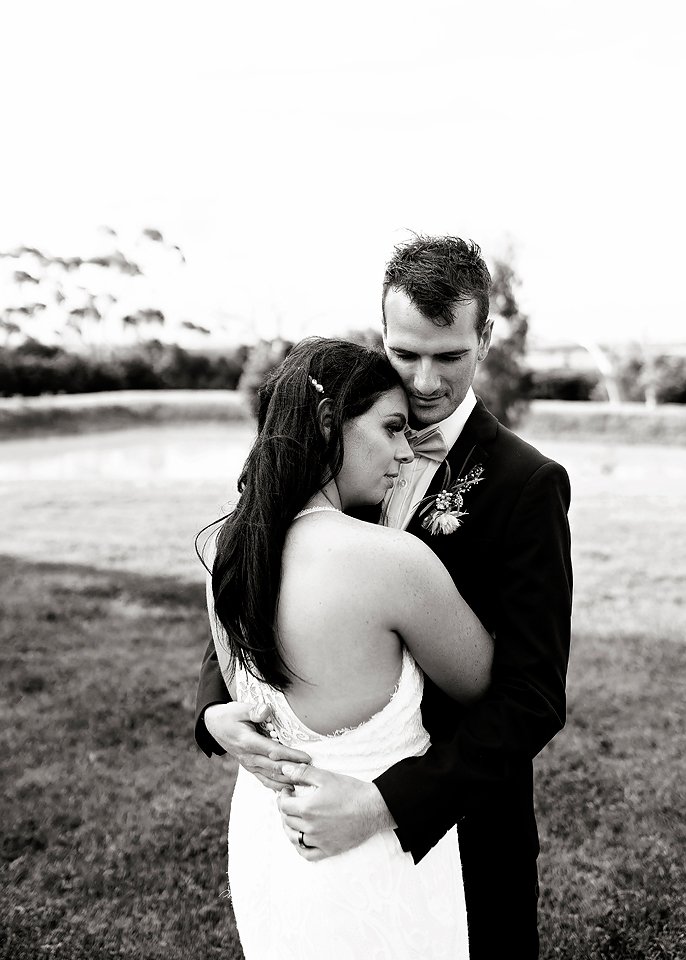 Geelong photographer, wedding and bride and groom session 