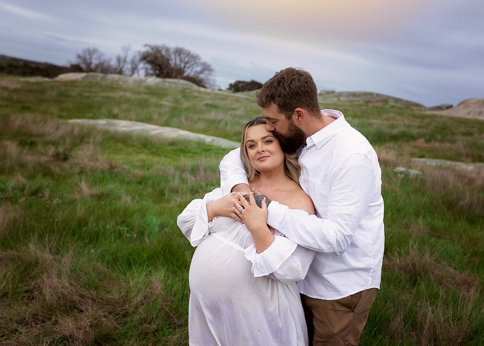 couple maternity photo Geelong