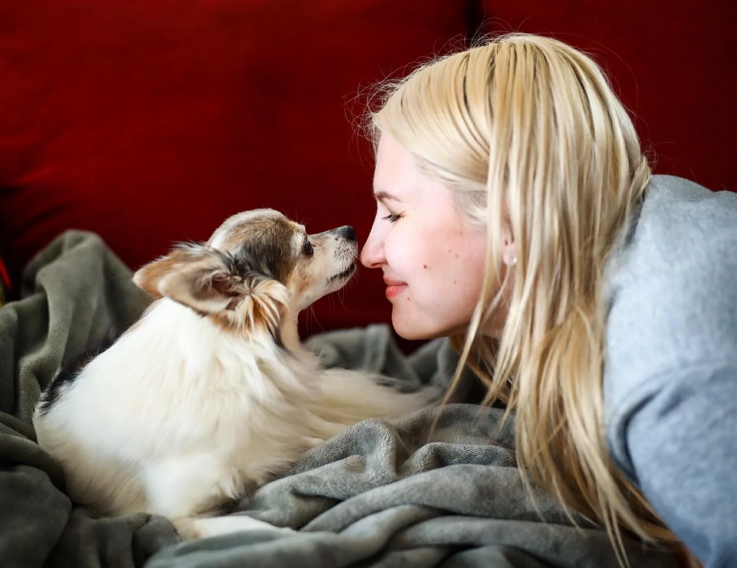 Aunty Olga came for some kisses &hearts;️

#EinariTheDog