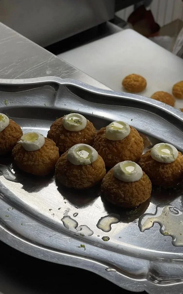 Vaisselle de seconde main pour ouverture de restaurant