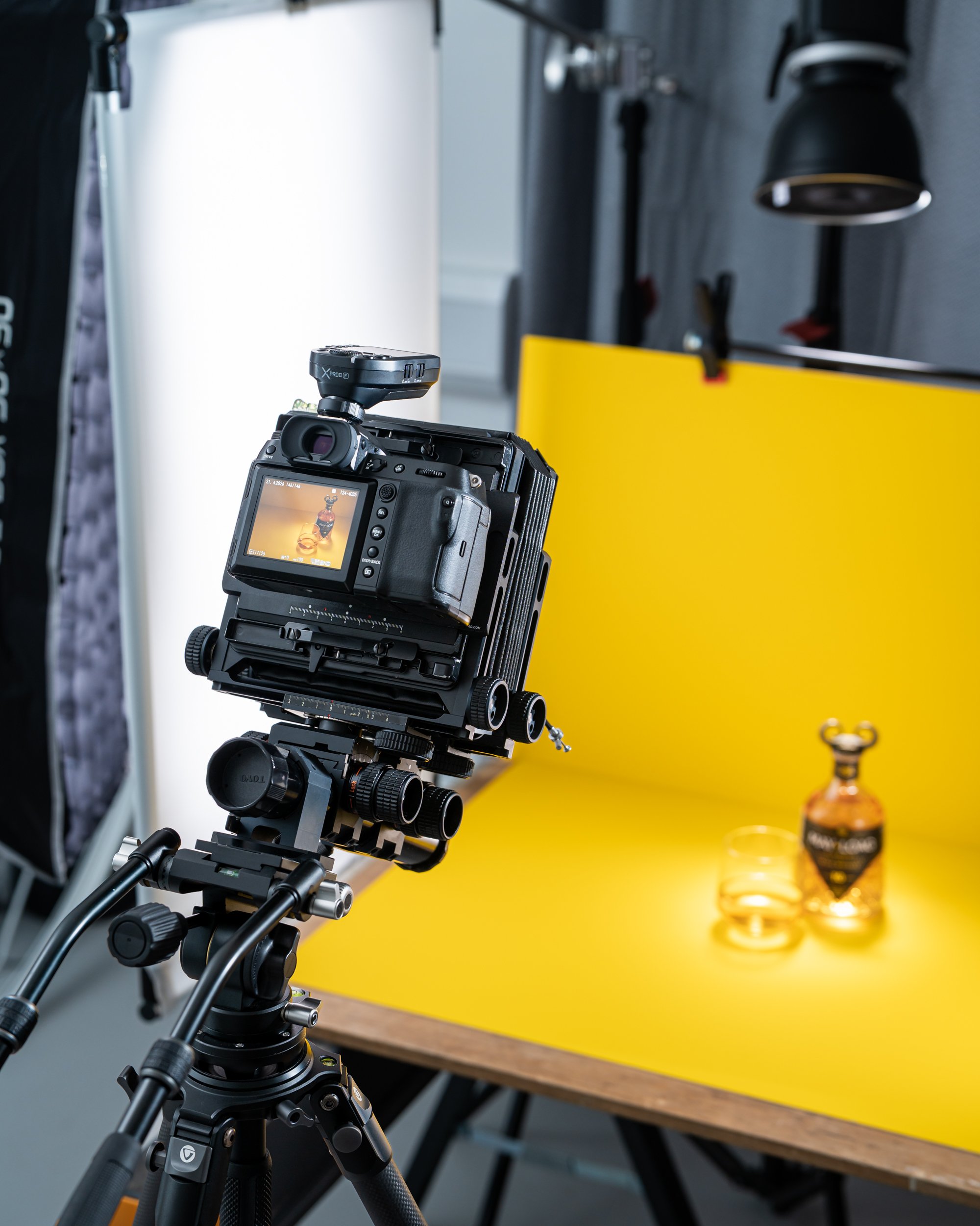 May-Loag-BTS-4.jpg