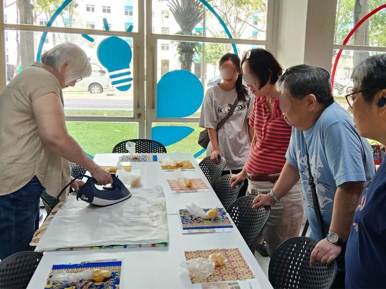 From making beeswax wraps for family to leading her first 20-pax workshop! 🐝💛

A proud first step for Mama Beezy Wrap, sharing healthier food storage and sustainable living with the community.

Bring this meaningful drop-in activity to your event. 