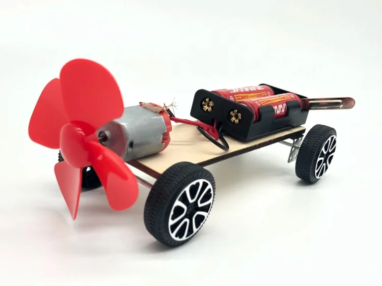 Motorised STEM car activity for students exploring movement and energy