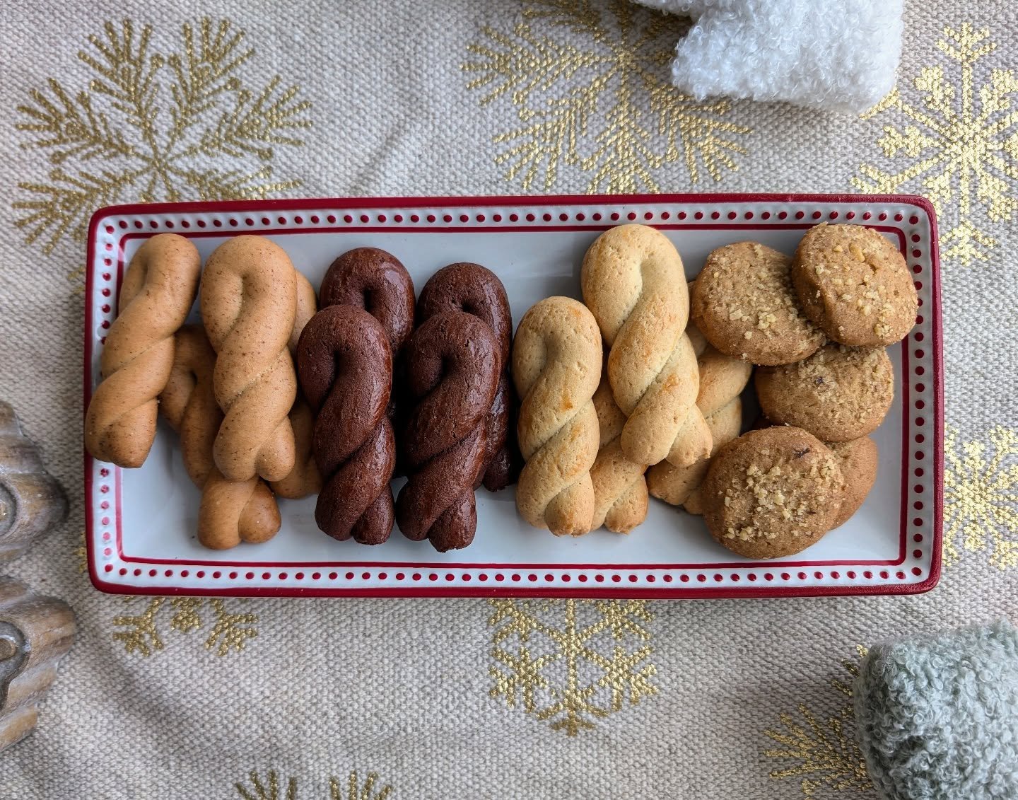 Bring a taste of tradition to your holiday celebrations! Whether you're hosting a party or searching for the perfect gift, our handmade Greek cookies are the sweetest addition. Pick your favorite koulourakia or our new baklava-inspired bites&mdash;an