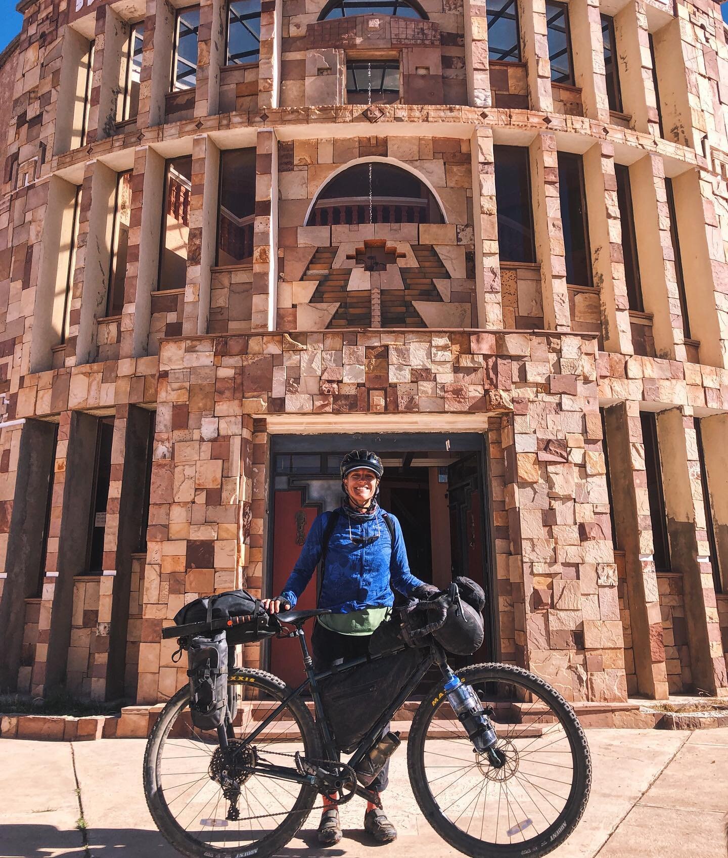 The final day cycling in Bolivia 🇧🇴 spent amongst the ancient city of Tiwanaku at almost 13,000 feet in the Lake Titicaca Basin. 

Biking at high altitude has taken some adjusting &mdash; especially after a juxtaposing previous tour at sea level in