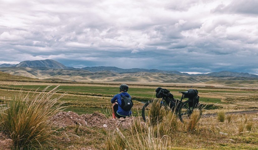 Entering the mountains in Peru 🇵🇪 

The quieter you become,
The more you are able to hear.
- Rumi 

Crossing the border from Bolivia into Peru, I danced with the wind and caught glimpses of the deep blue Lake Titicaca. I stayed at a Casa Ciclista i