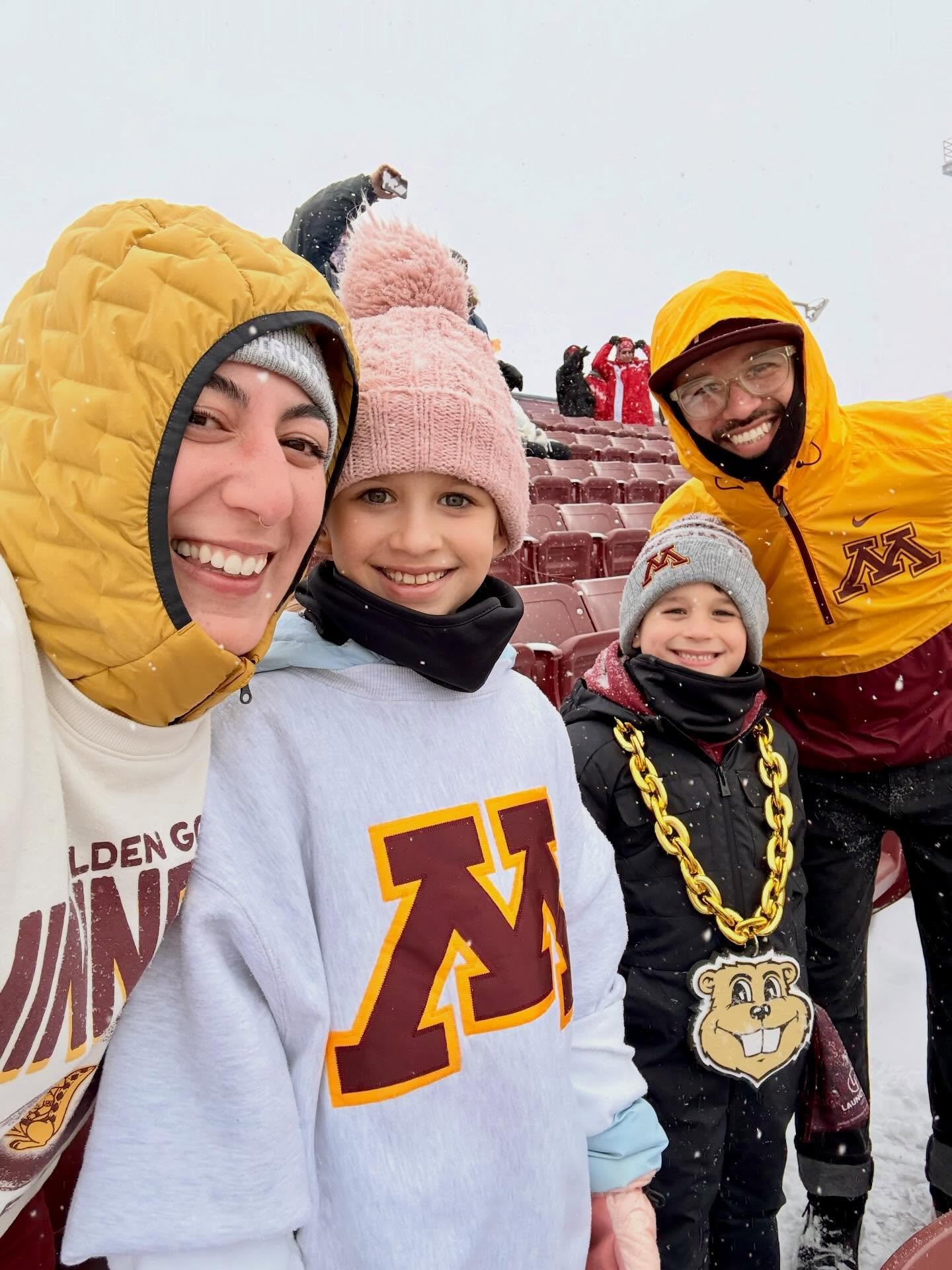 I am honestly so proud of myself for not being on my phone as much and I&rsquo;ve been so wrapped up in life that I didn&rsquo;t even plan a small business Saturday post? a year ago me would&rsquo;ve flipped out. today me just enjoyed time with my fa