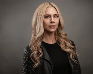 SARAH DANIELS — Official Website