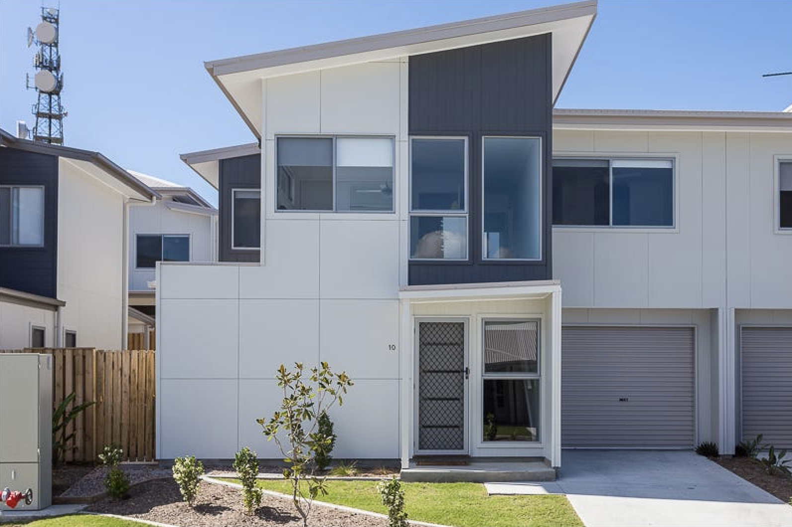 $50,000 BELOW BANK VALUATION $263k Townhouse