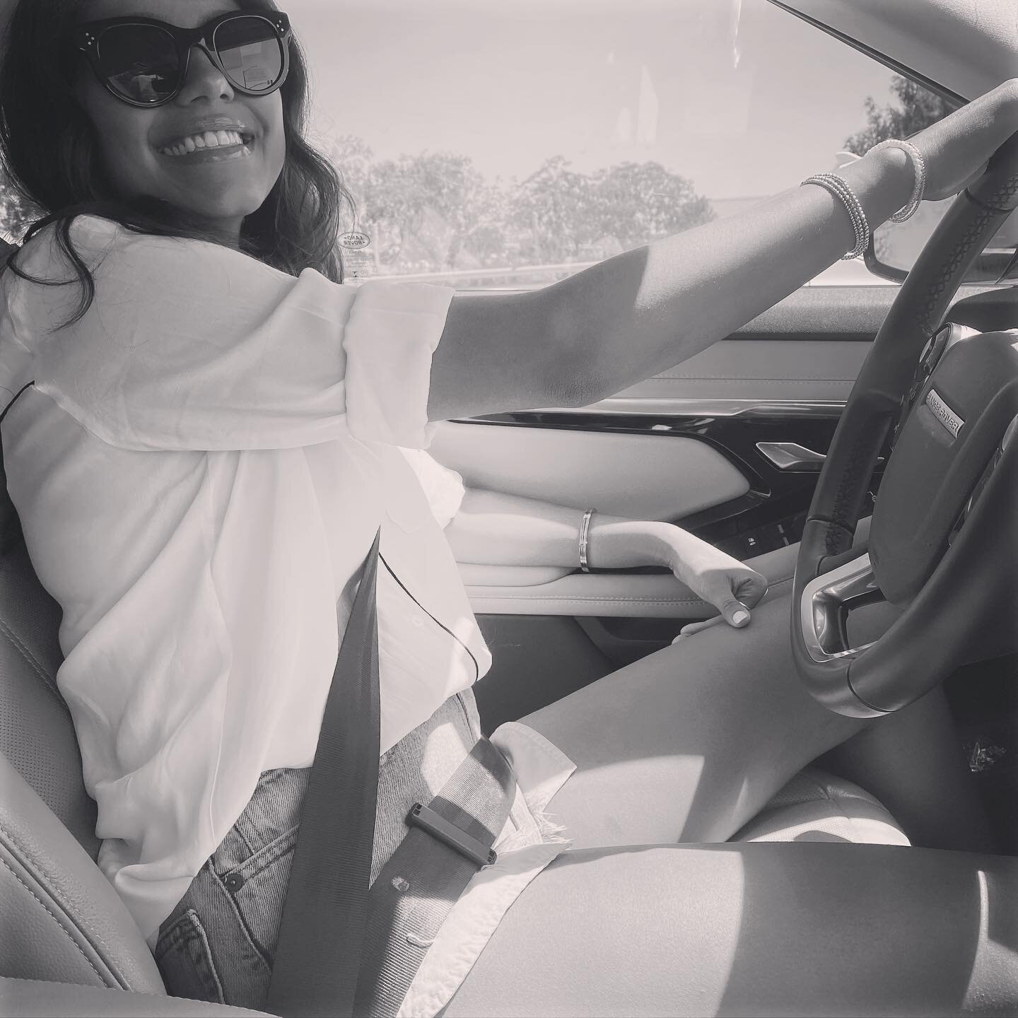 My sunglasses, my shirt, my car, my sass&hellip; #theappledoesntfallfarfromthetree #theuniversehasyourback #trusttheuniverse #daughter #wednesday #quartafeira #losangeles