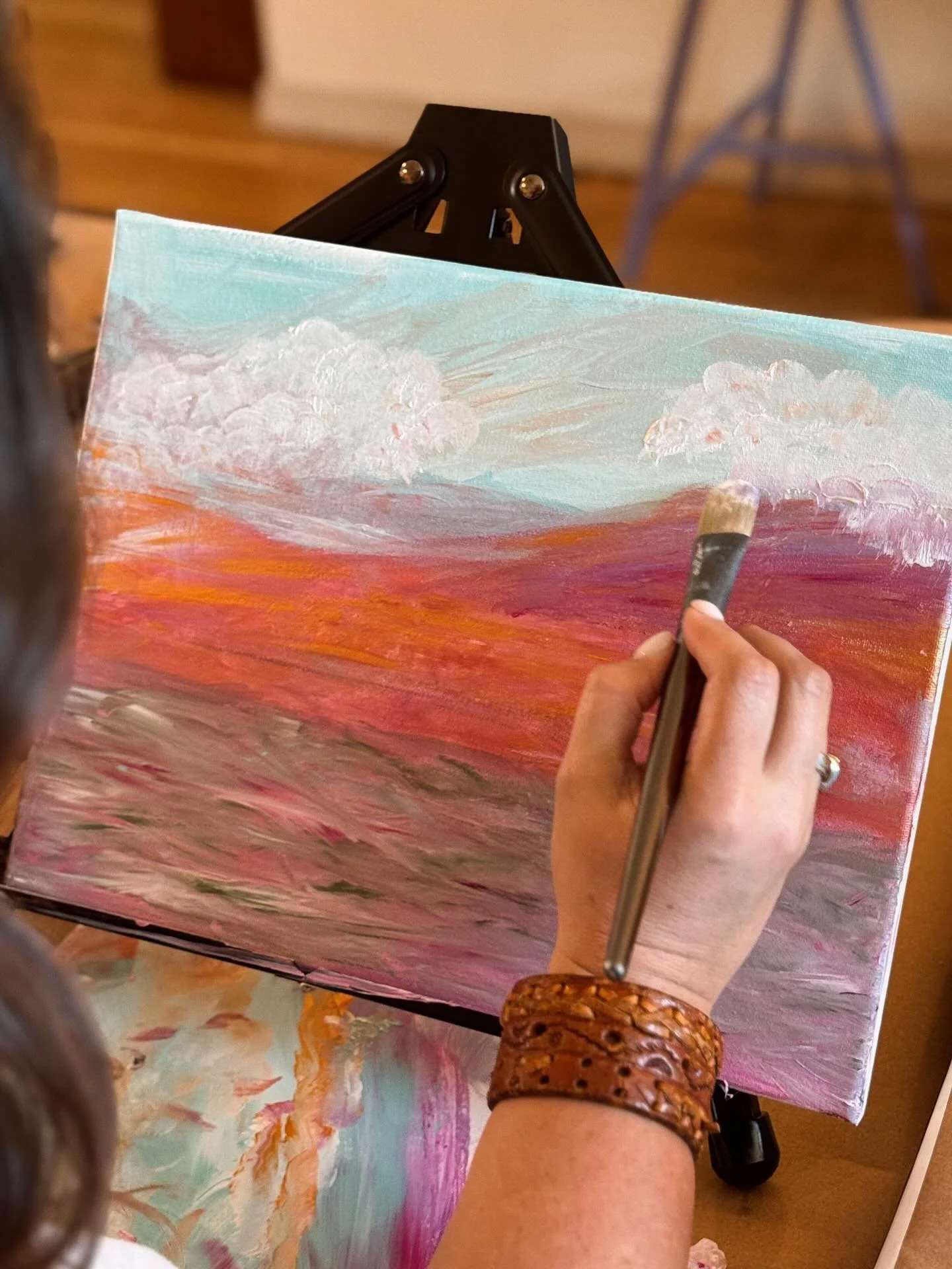 the studio was filled with magic this morning ✴︎

ethereal, intuitive painting with @madisonelaineart on one side of the room, and a mother + daughter learning to crochet together on the other. 

it&rsquo;s all so tender and that&rsquo;s the whole po