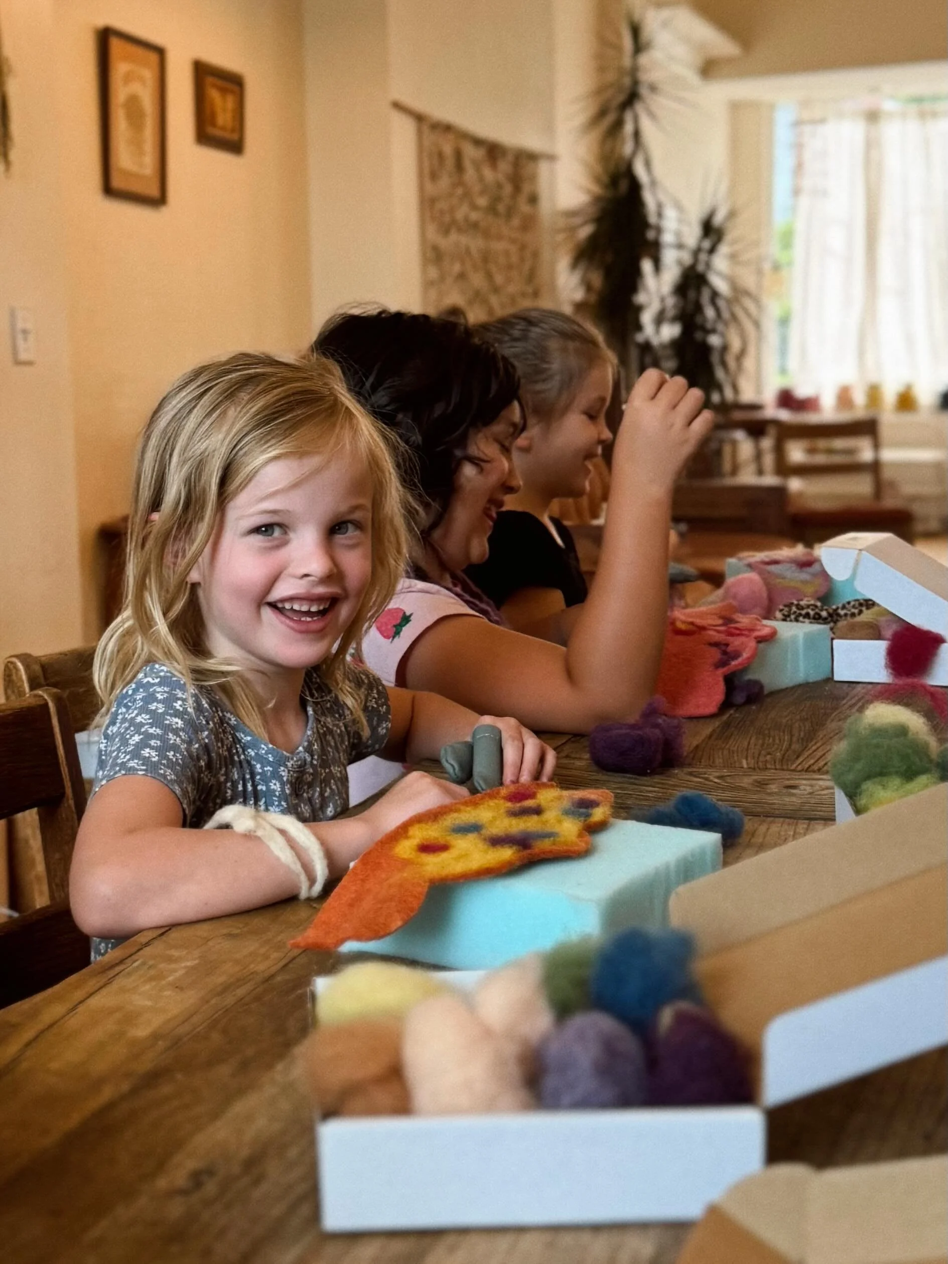 summer at maypop ✴︎

camps are back and here&rsquo;s some of what your creative kids will get to do at the studio:

✴︎ process wool from local sheep and learn how to spin yarn 
✴︎ carve &amp; design birdhouses with locally grown gourds 
✴︎ weave &amp