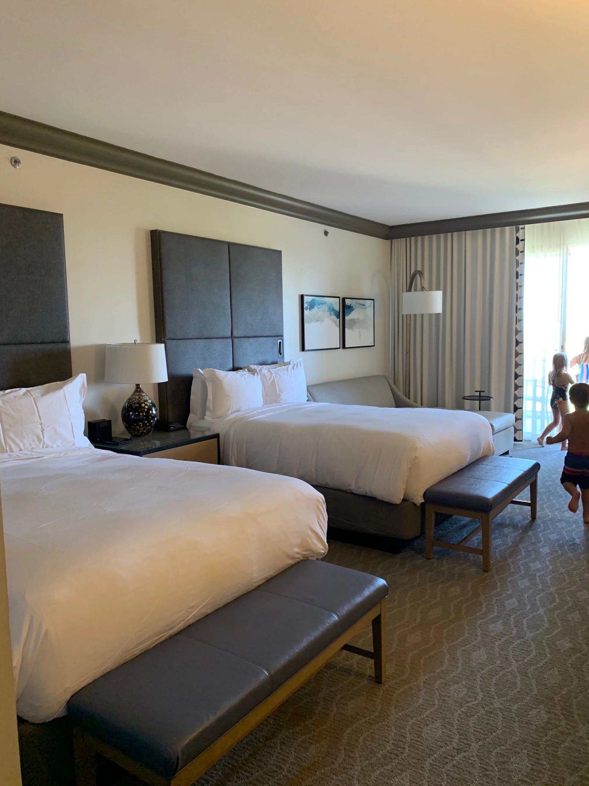 7 Tips for booking hotels with points for families of 5 or larger