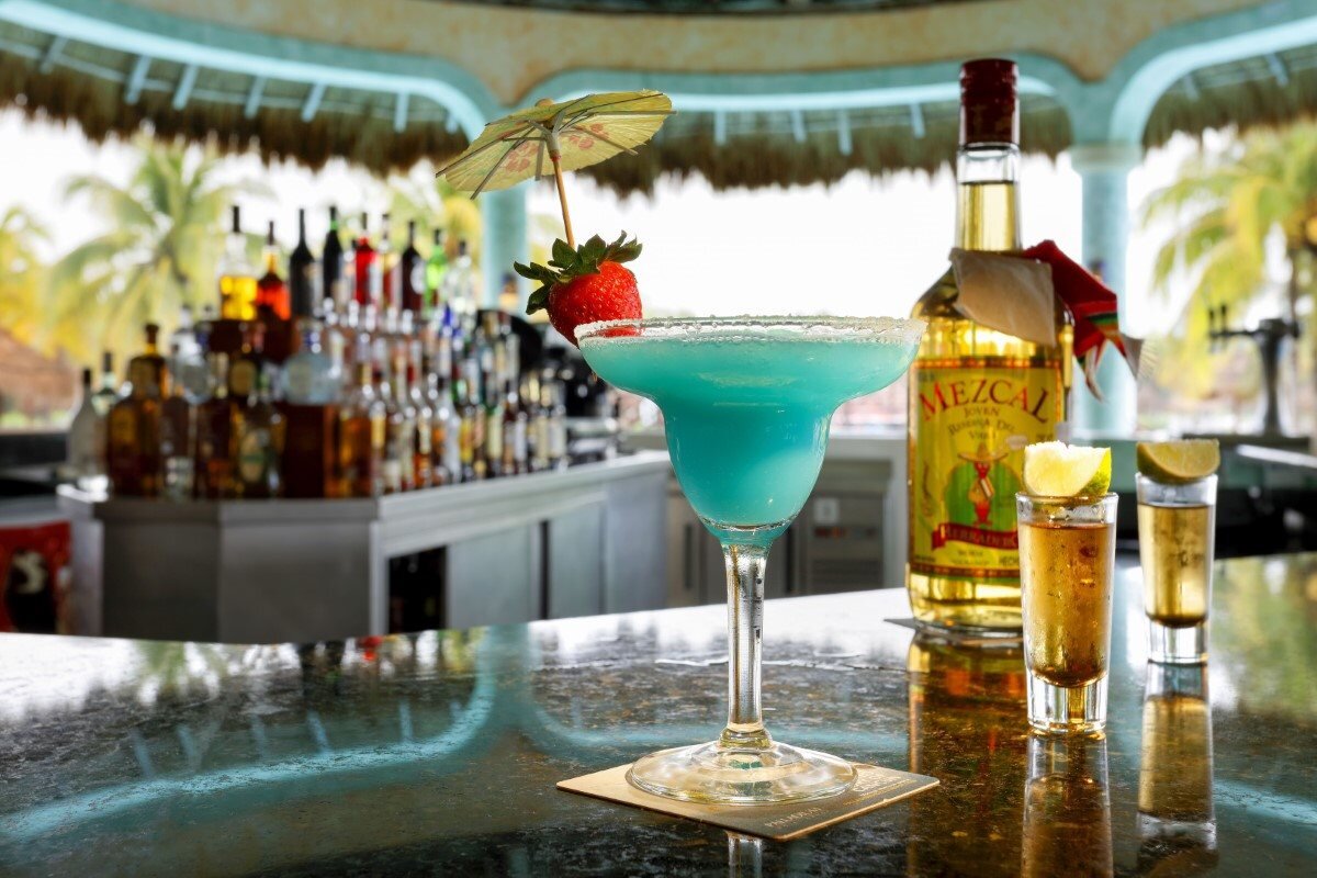GRAN-AZUL-BAR4.jpg