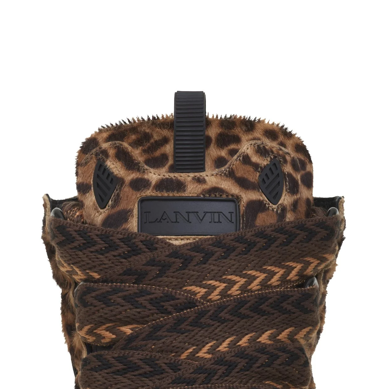 FU-SKDK12-POLE-P260510_5_a56c8a68-5f5b-4f4b-8d1b-4e00ab24692b copy.jpg