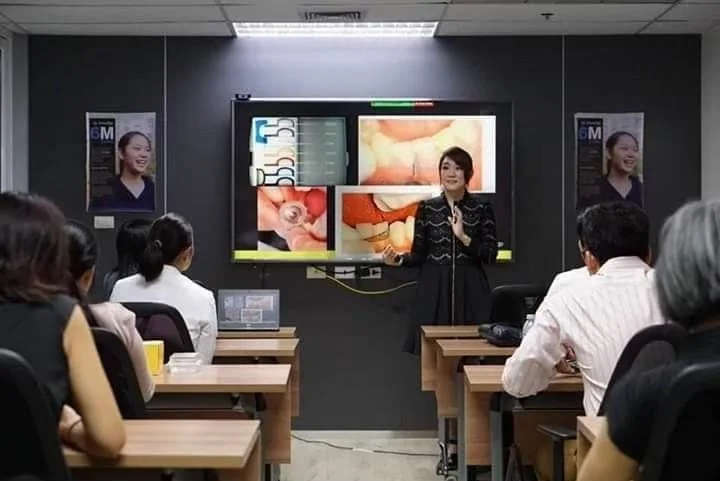 LINE_ALBUM_งานบรรยากาศจัดฟันใส_๒๒๐๕๒๔_4_0.jpg