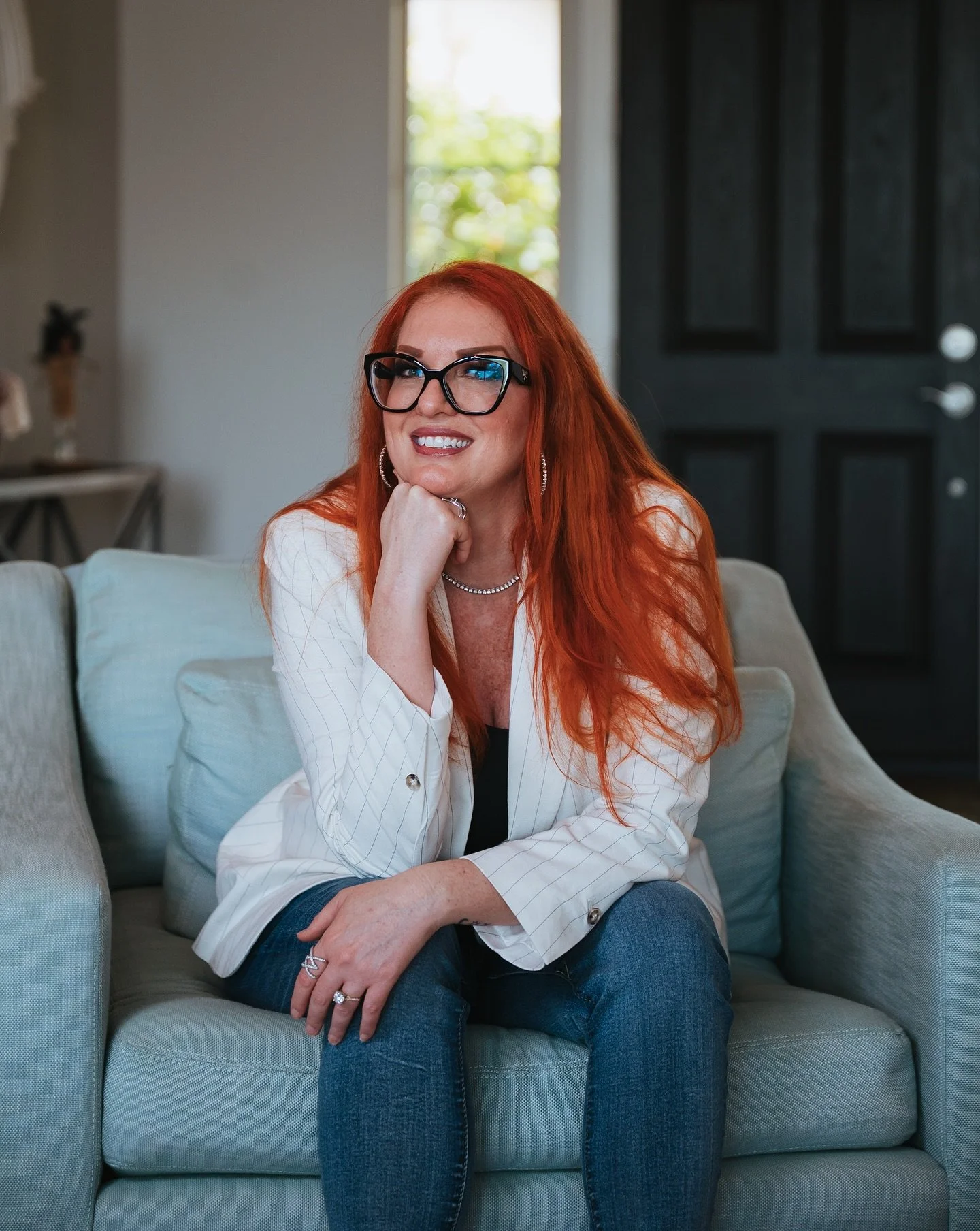 My approach is rooted in presence.

I believe that before we can capture authenticity, we have to create space for self-awareness.

I guide my clients to that space where their genuine self can shine throughout the session ✨
.
.
.
#brandphotographer 