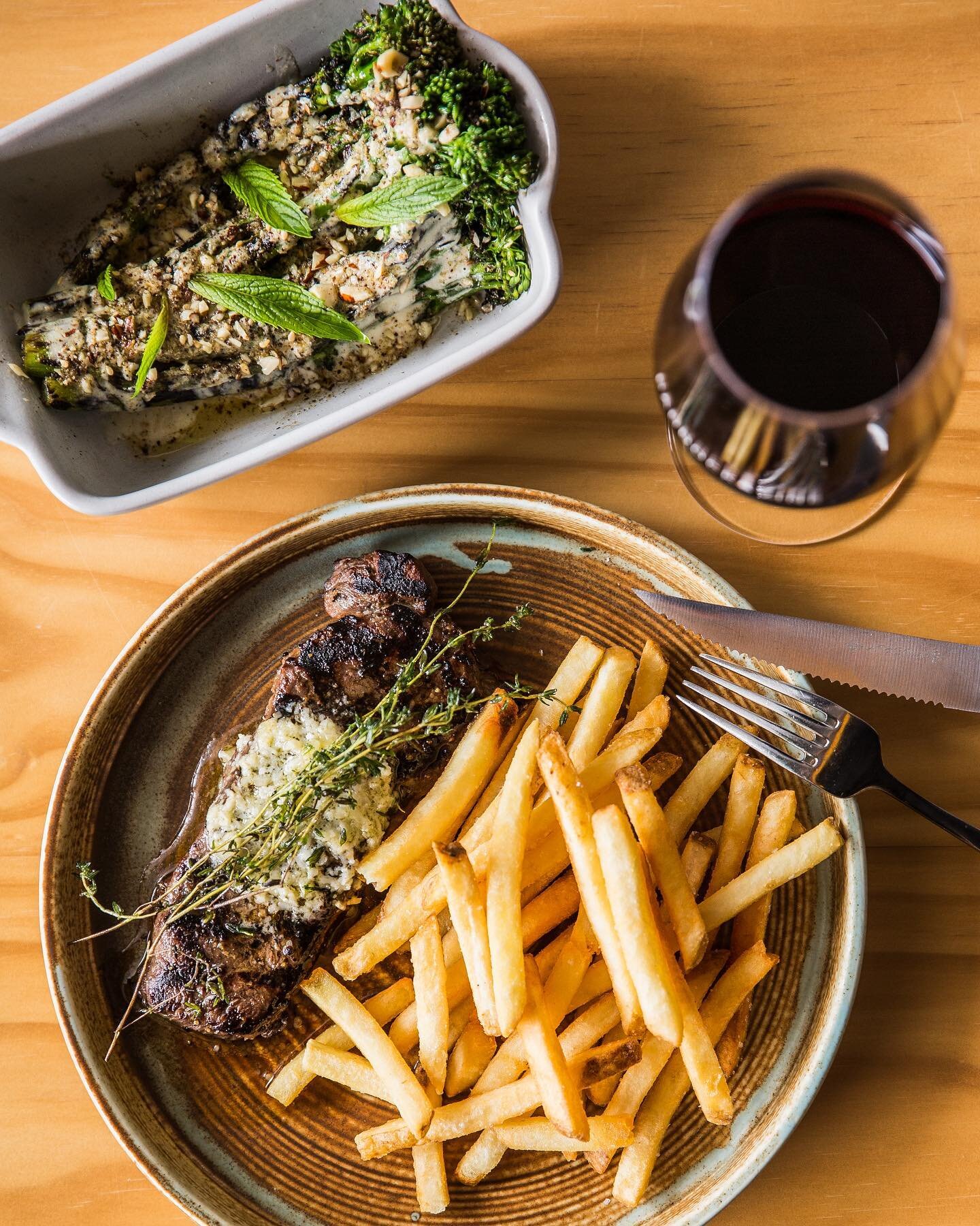Sunday night is $25 steak night at Paddock &amp; Vine. Why not let us match it perfectly for you with a glass or two of wine?
Open from 5pm
.
.
.
#steak #yourfavouritelocal #bestvibeonthebeaches #eatlocal #dinnerisserved #lestweforget
