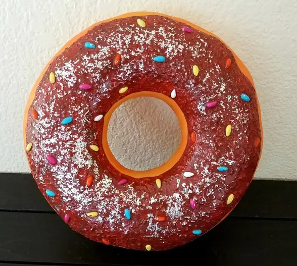 Donut Urn.png