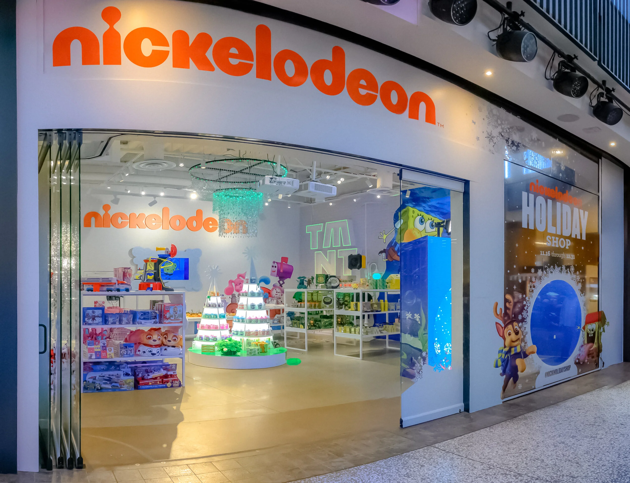 20191114 NICK POPUP 16.JPG