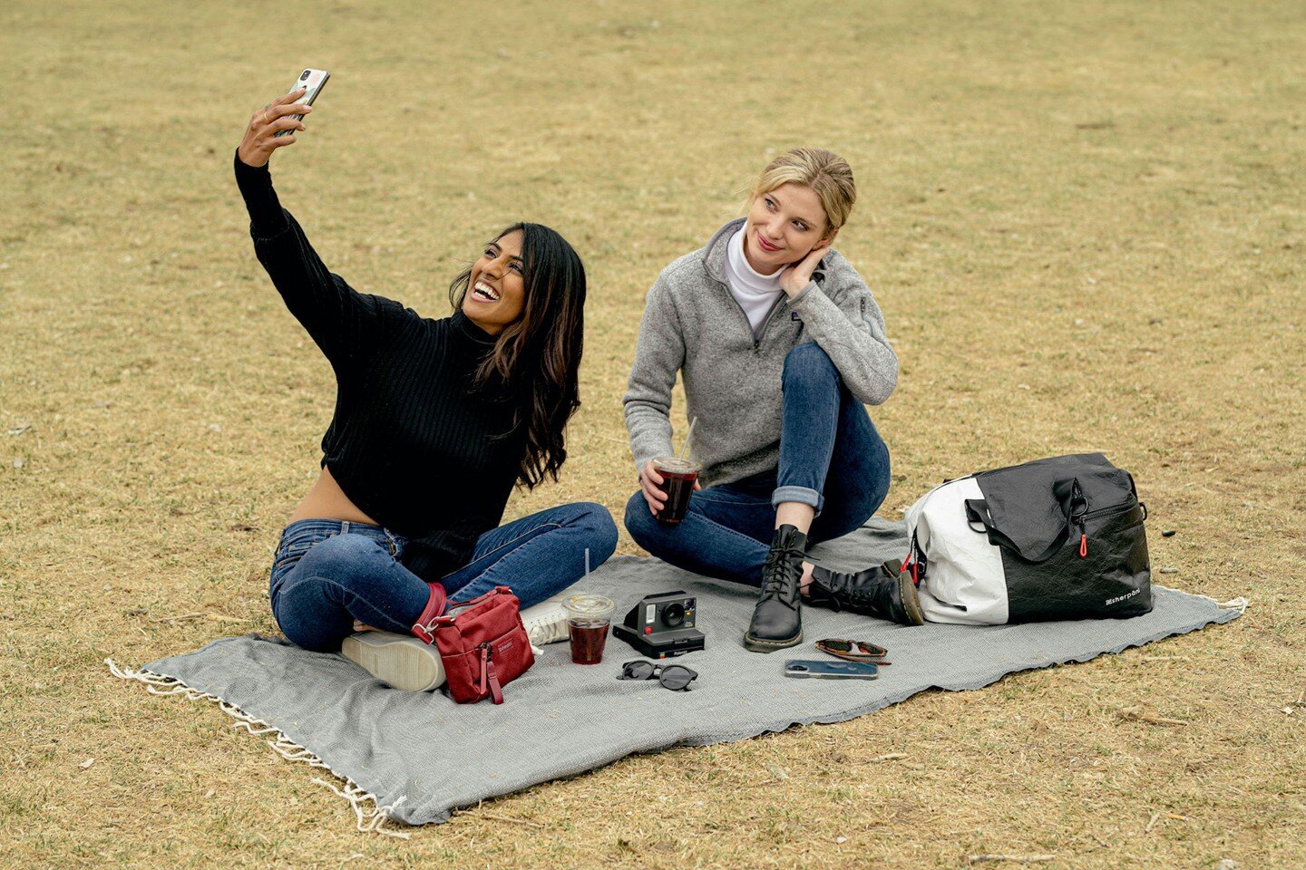 We don't care what anyone says, the #selfie is forever in style! 📸 
.
.
.
Take a selfie with your fave Sherpani bag and tag us in your InstaStories, and we'll re-share with love! 
.
.
.
#selfie #selfielife #denverselfiemuseum #forthegram #letstakeas