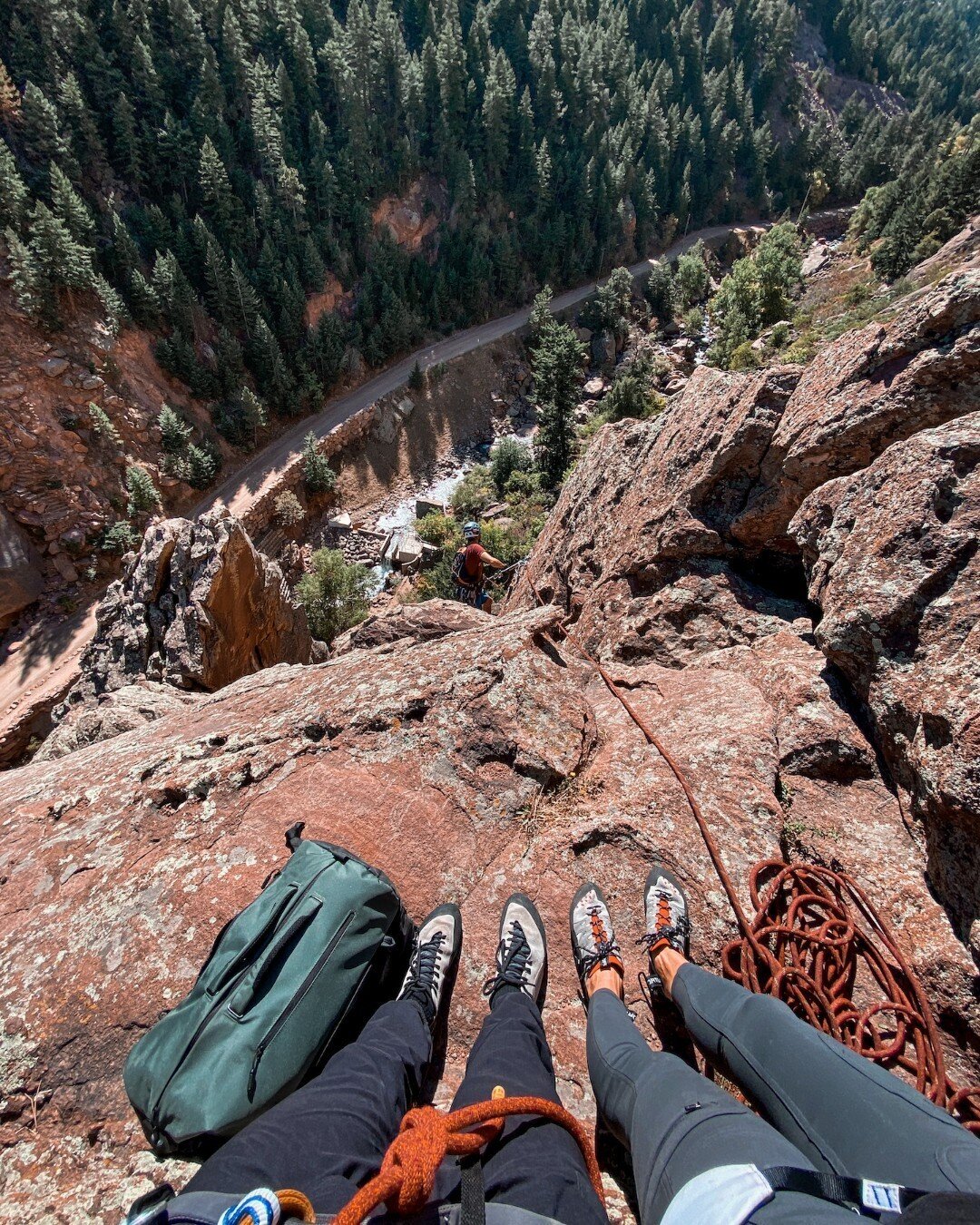 ⚒️GIVEAWAY⚒️
It's  Get to Know Your Customers Day and we want to know what our AP team has been up to this summer! 🧗&zwj;♀️

Send us a photo of yourself with your AscentialsPro bag and tell us where you've been! Traveling for the first time in a yea