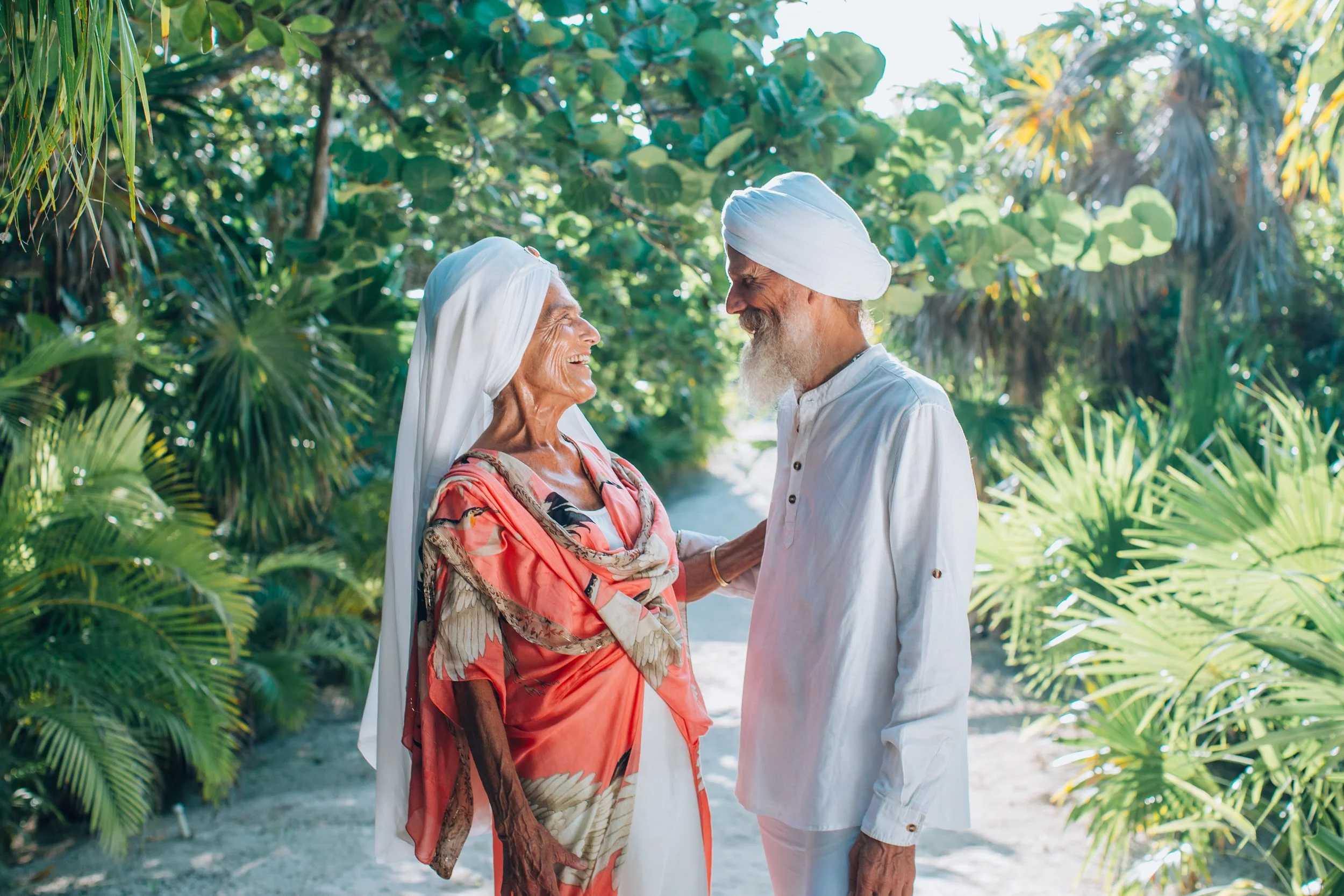 KUNDALINI YOGA with Gurmukh & Gurushabd