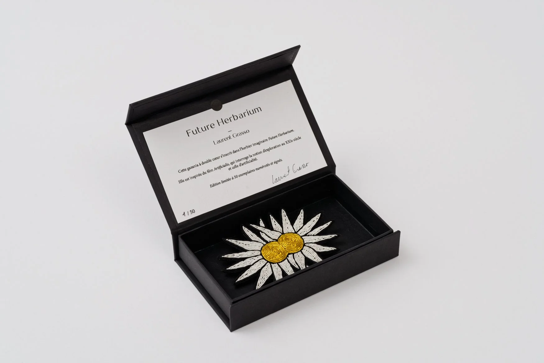 Future Herbarium – Edelweiss Brooch