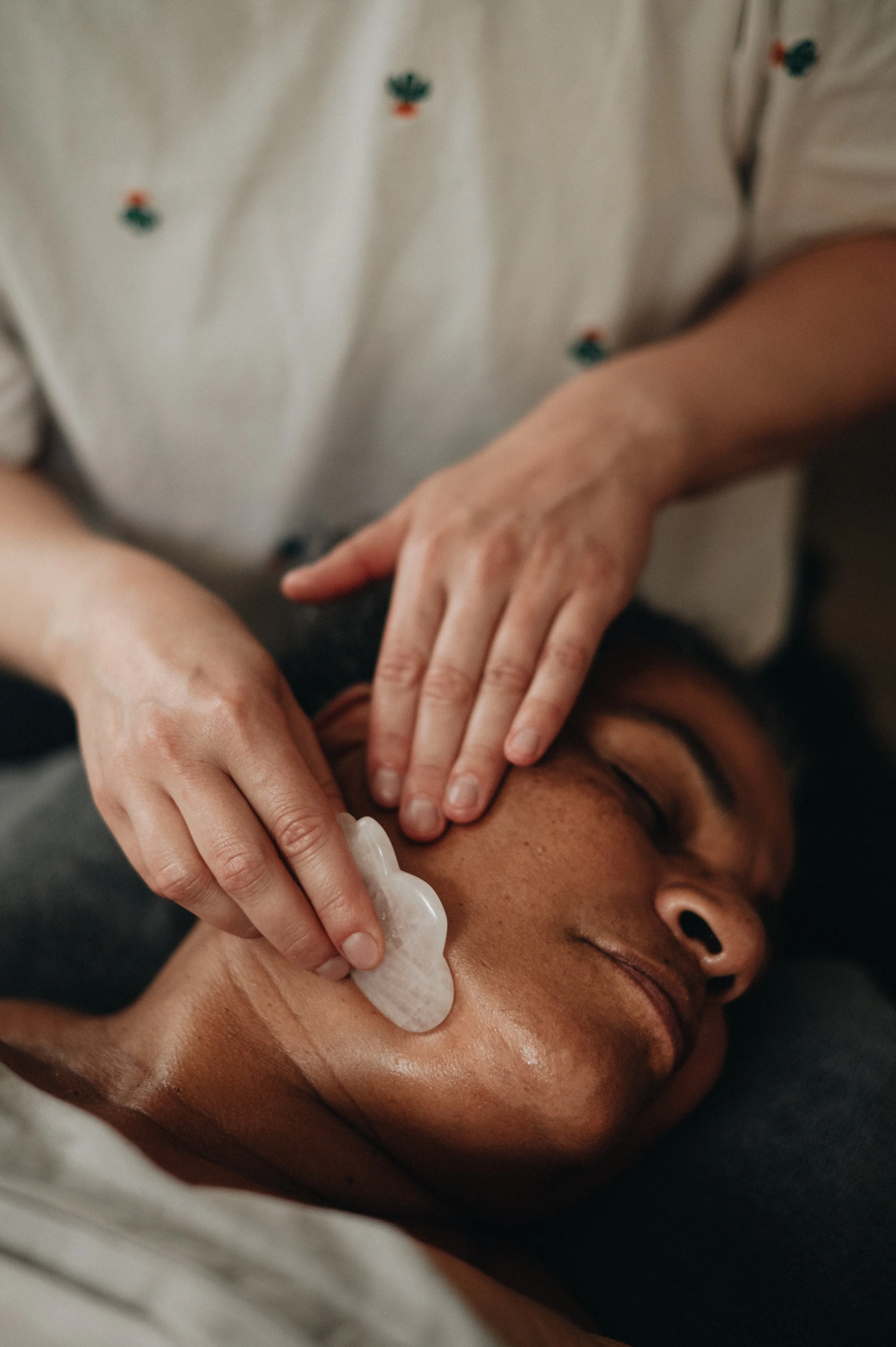 gua sha facial