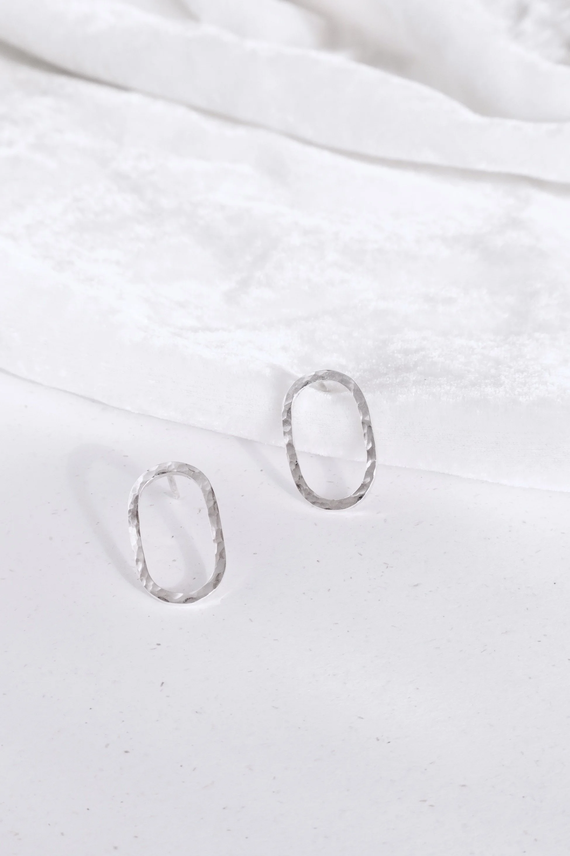 Boucles Ovales argent 1.JPG