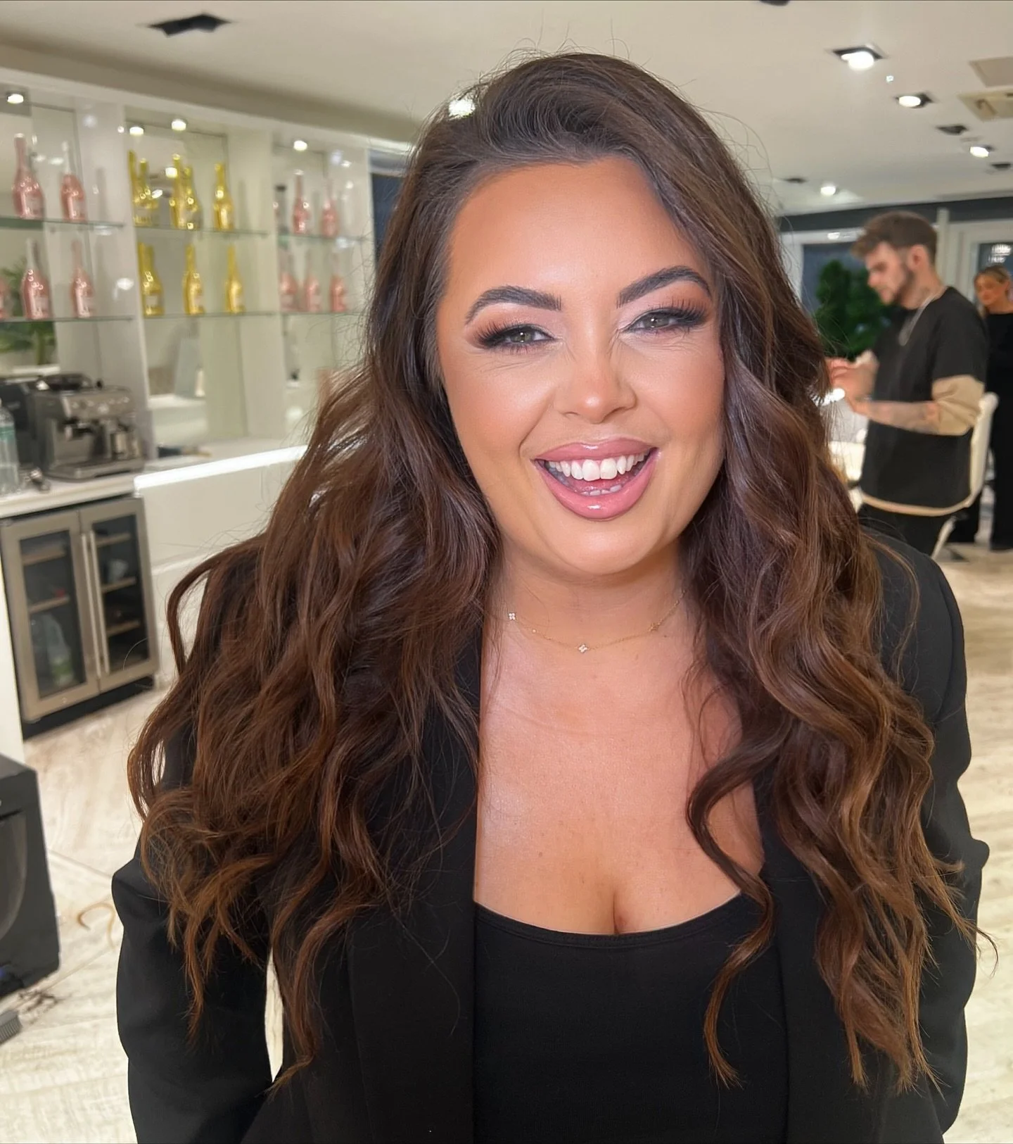 One of those mornings where you fall in love with a client and want to post every photo! It was a pleasure to paint your face Carley 🥰

#MUA #MakeupArtist #MUANorfolk #MakeupArtistNorfolk #Glam #GlamMakeup #BronzeyMakeup #Glow #WeddingMakeup #Norfol