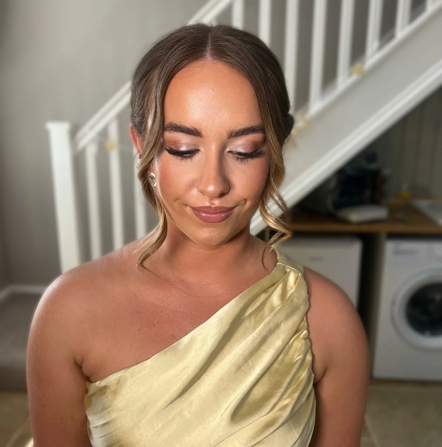 Look at this glowing, bronze goddess ✨✨

#mua #makeupartist #muanorfolk #makeupNorfolk #norfolkbride