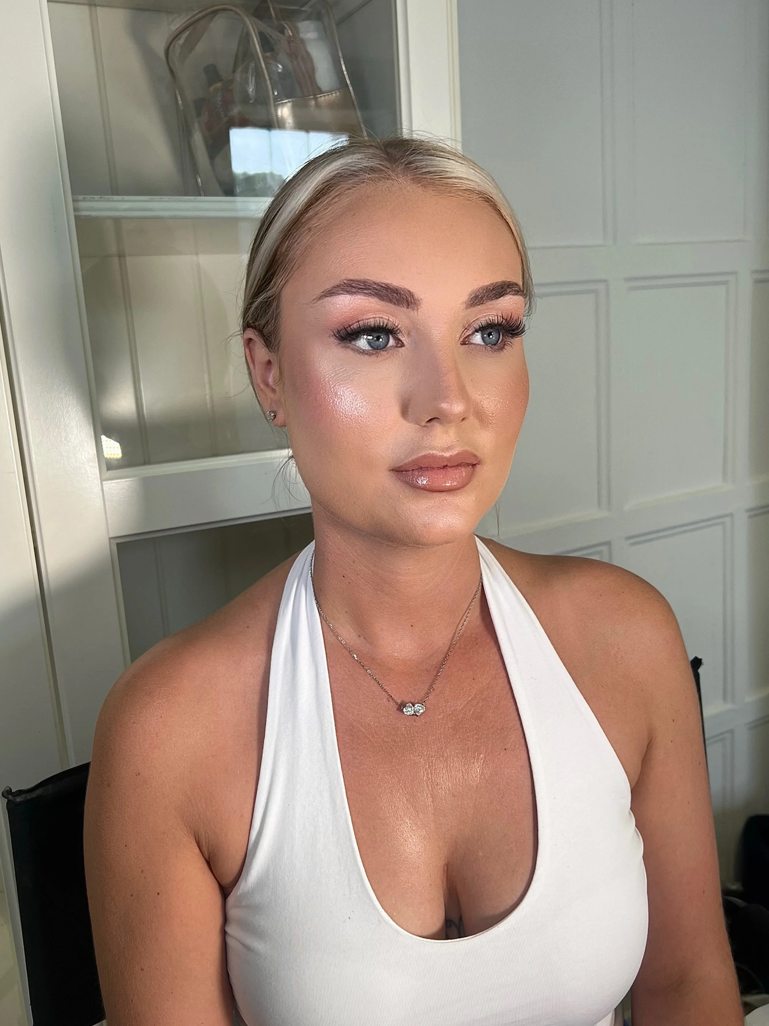 Wedding Guest Glam ✨

Soft pinks and glowing skin are always a favourite of mine ✨

#norfolkmakeupartist #weddingguestmakeup #norfolkwedding #softglam #makeup