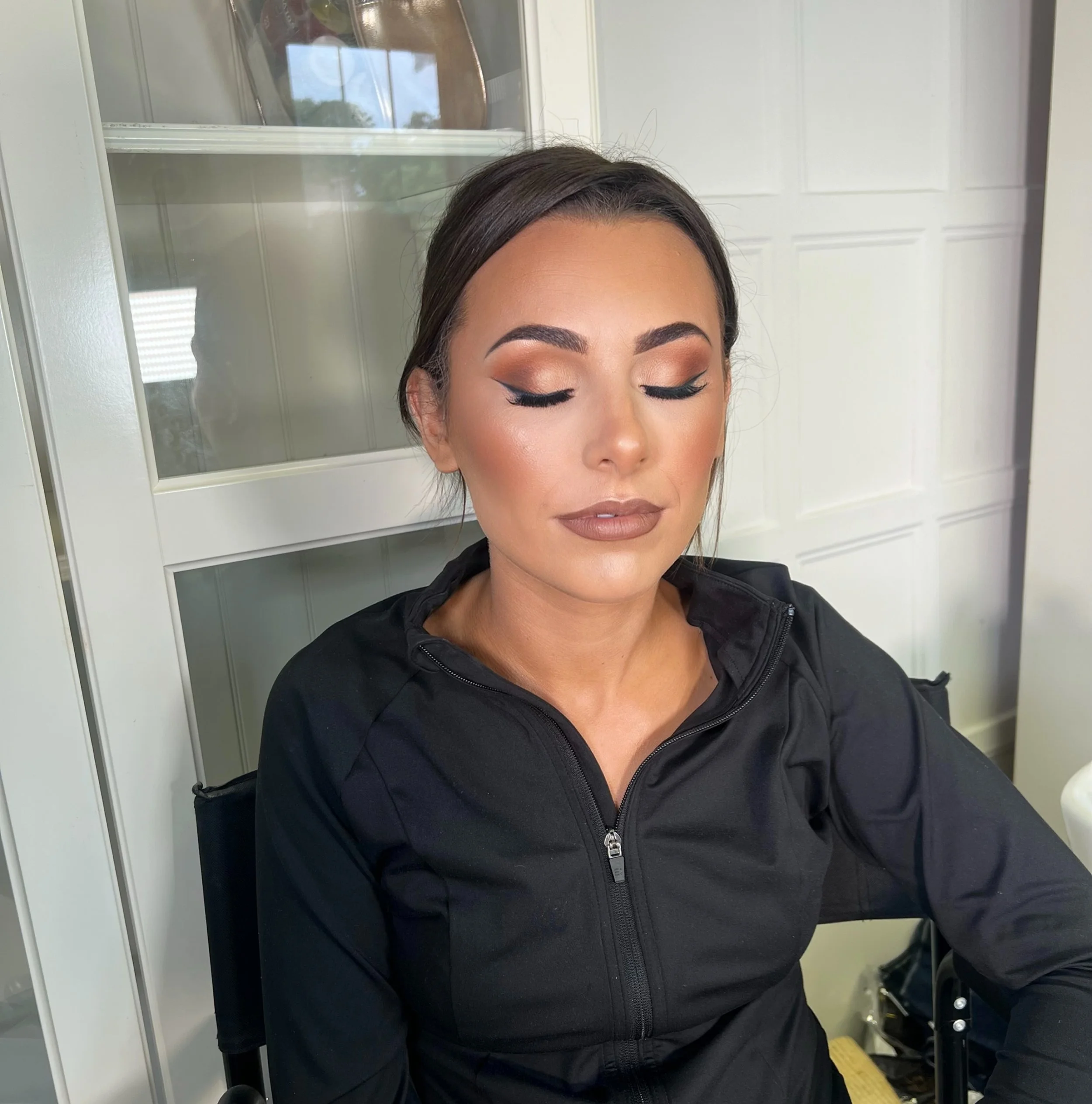 The brief - a brown smokey eye, contour and a brown nude lip ✨

In love with a neutral yet statement eye look ✨

#mua #norfolkmua #norfolkmakeupartist #smokeyeye