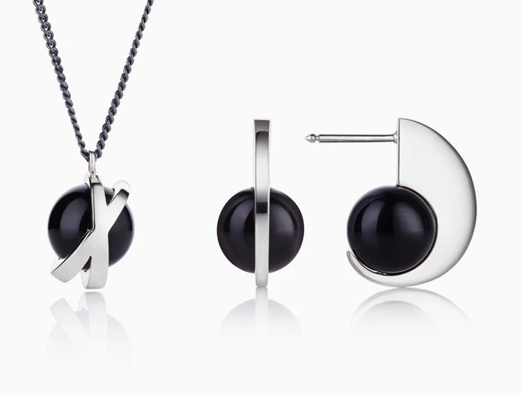 18_Solaris 'Blaze' Pendant BLACK 1.jpg