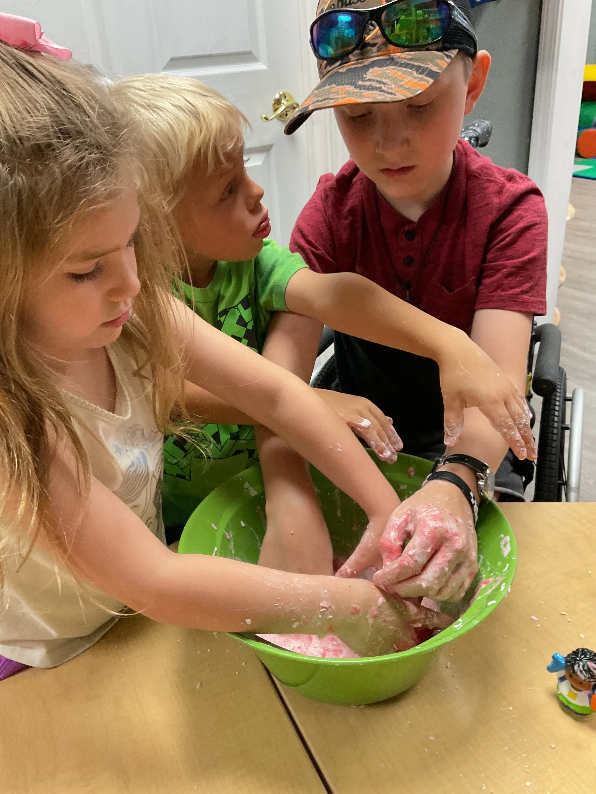 “T” is for Tree Frog!