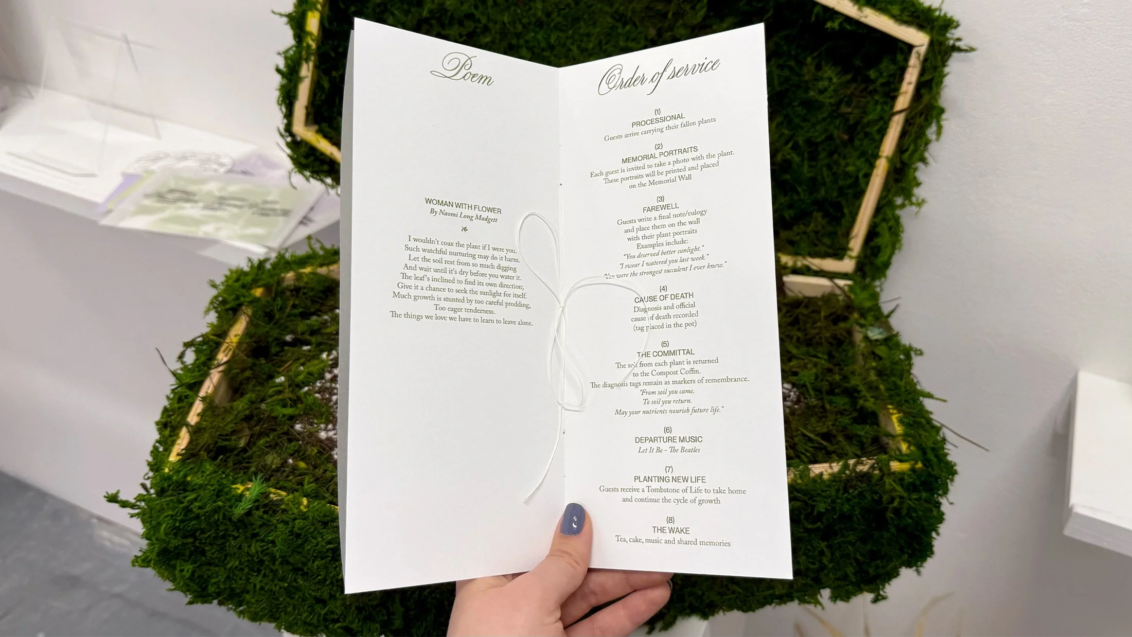 Order of Service.
The order of service guides guests through each stage of the plant funeral.
