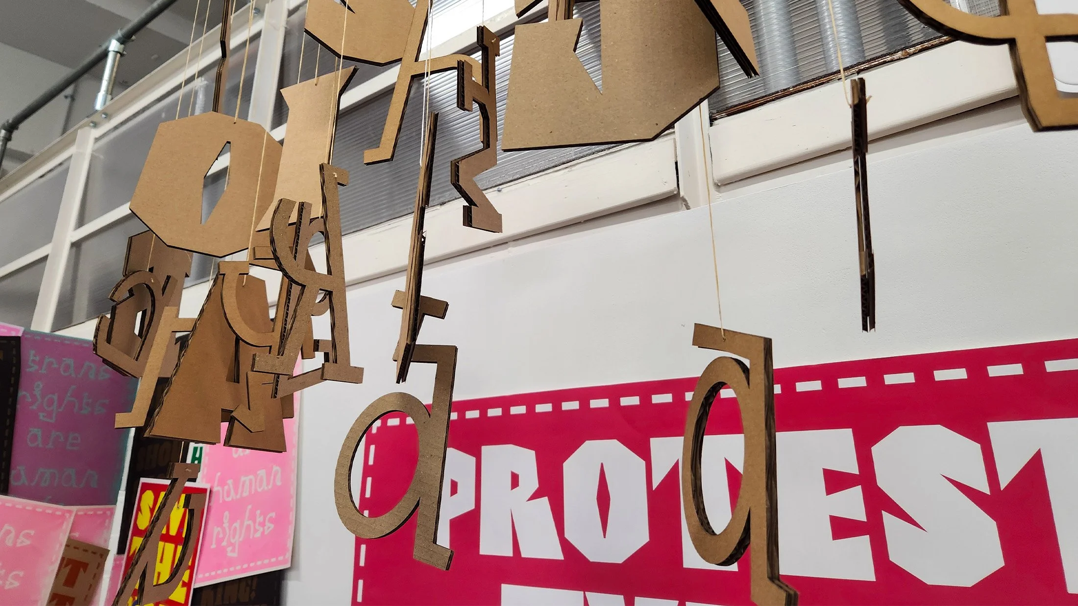 Dangling letters.