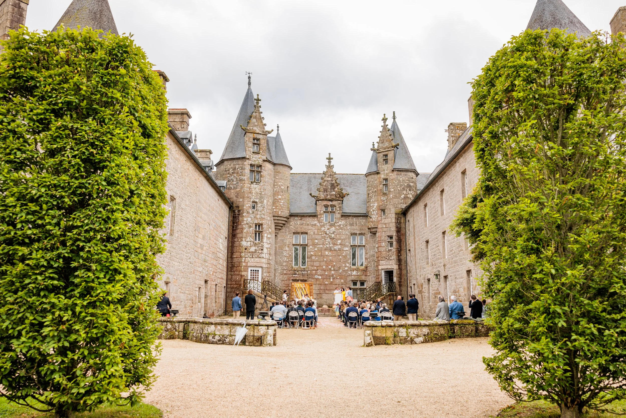 Mariage au Château de Kergrist à Ploubezre, près de Lannion