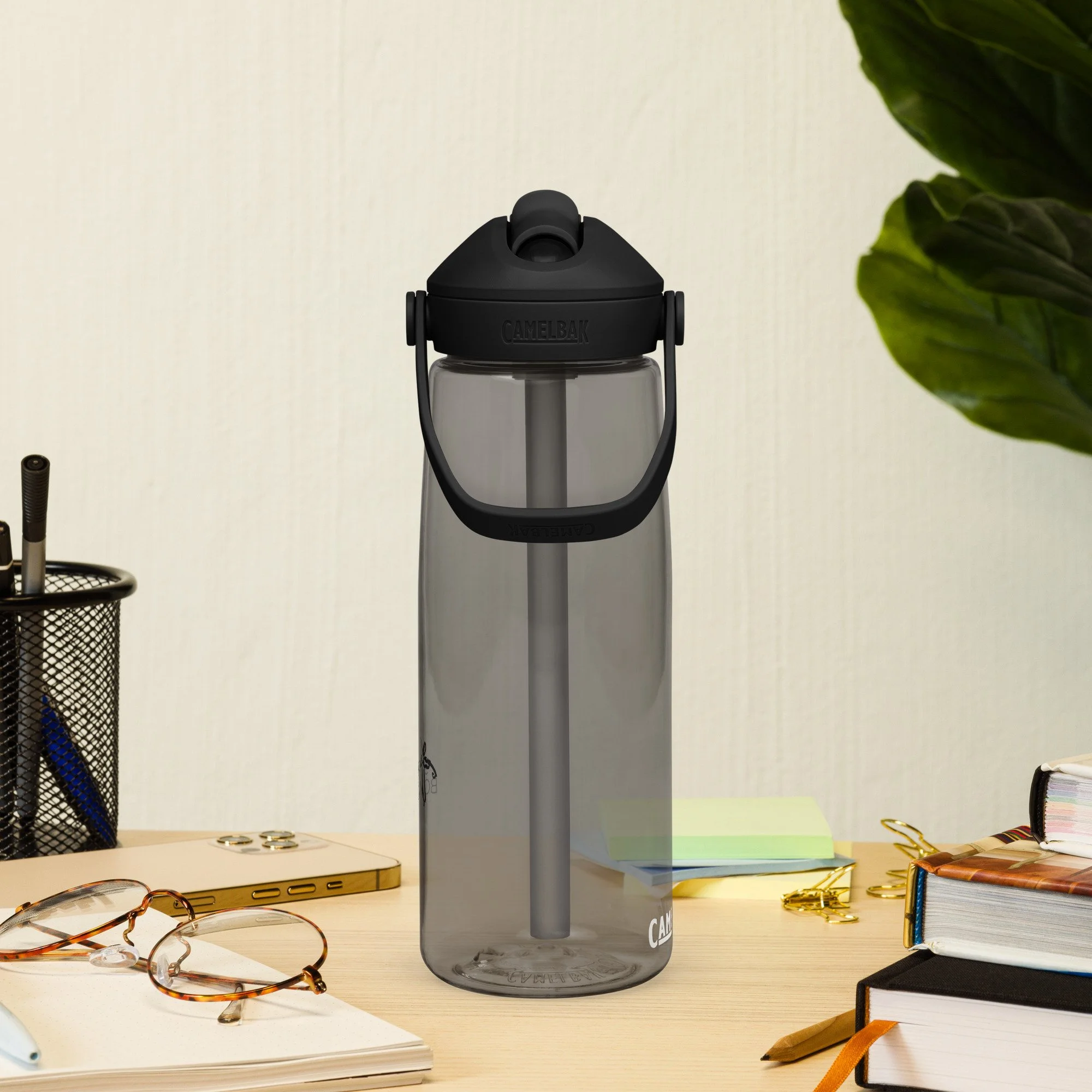 flip-straw-water-bottle-charcoal-right-693a2f18d9e7f.jpg