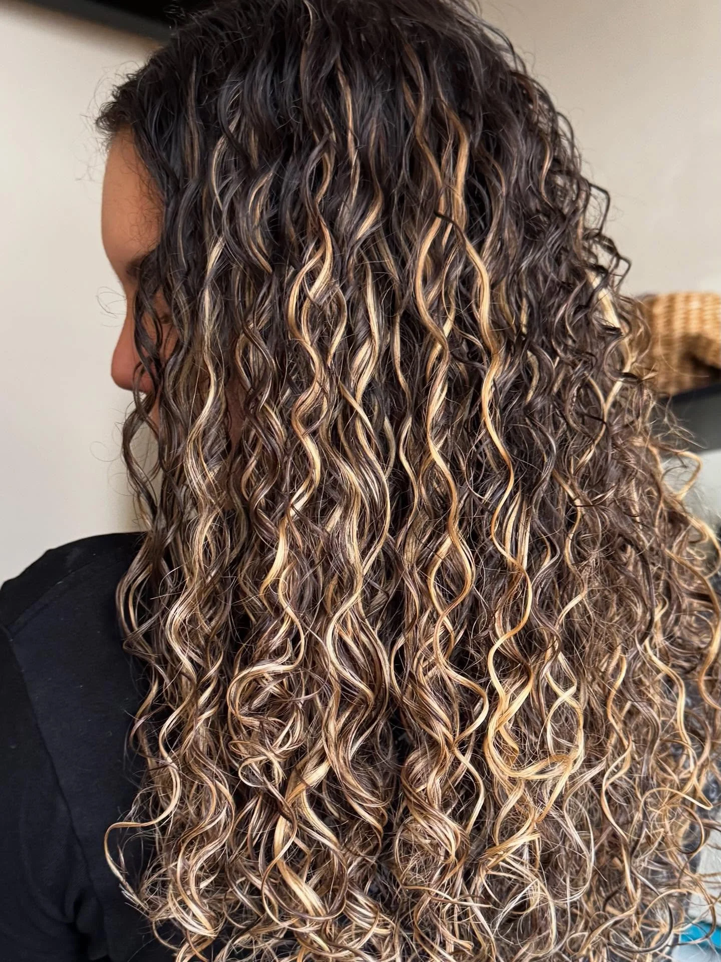 FORGET lathering on 6 products before high-tension brush styling or finger-coiling. Try custom keratin bonds that look, feel and move like your own. Right out of the shower.